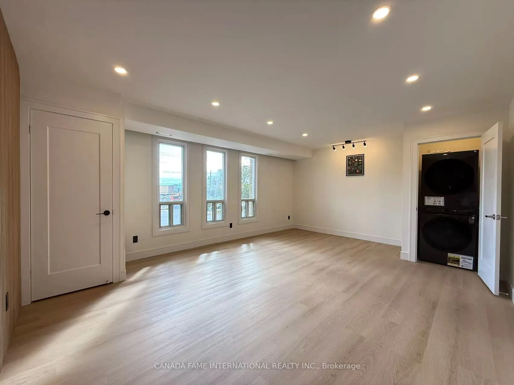 16 Rexdale Boulevard, #52