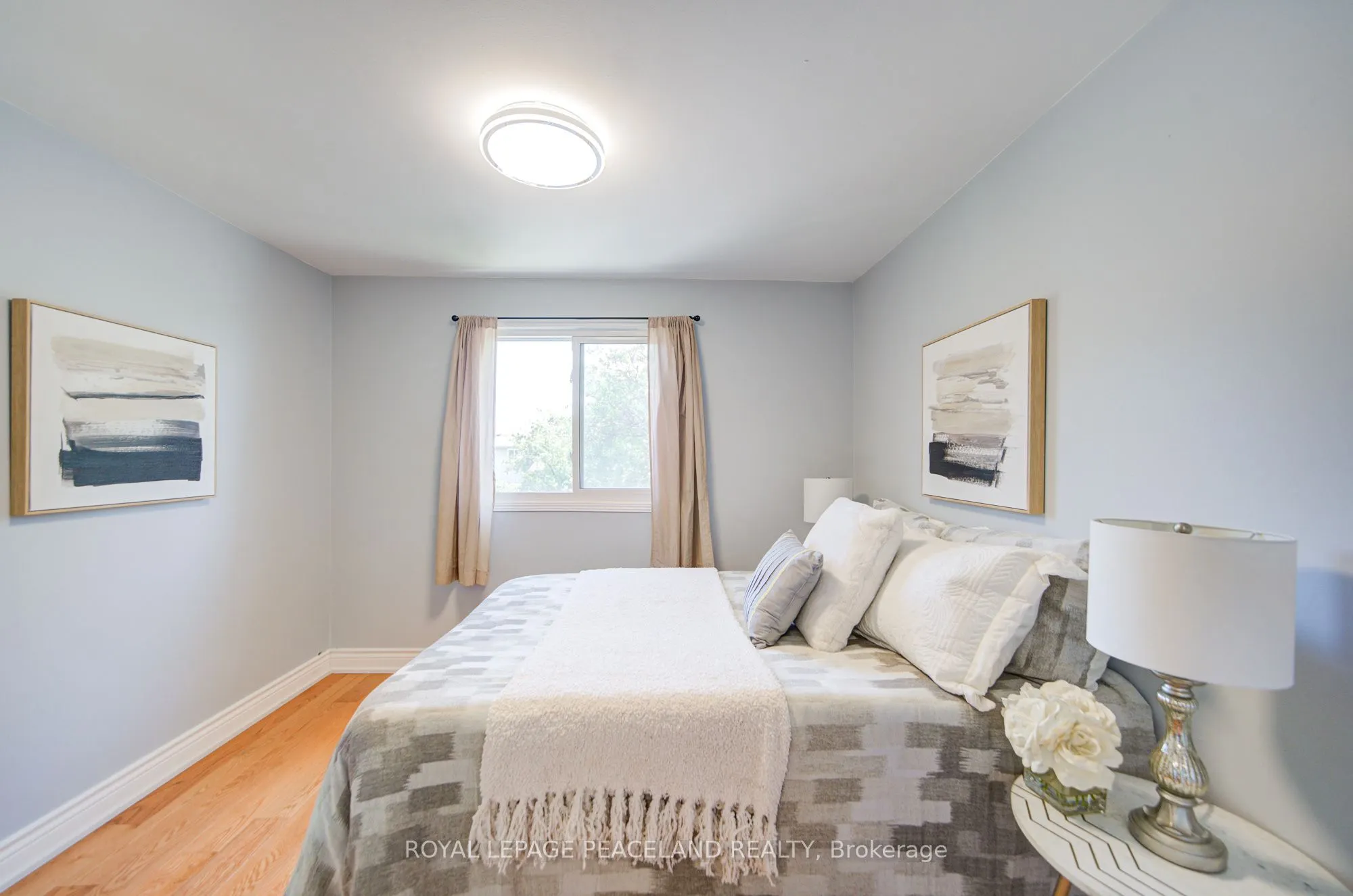 718 Eaglemount Crescent