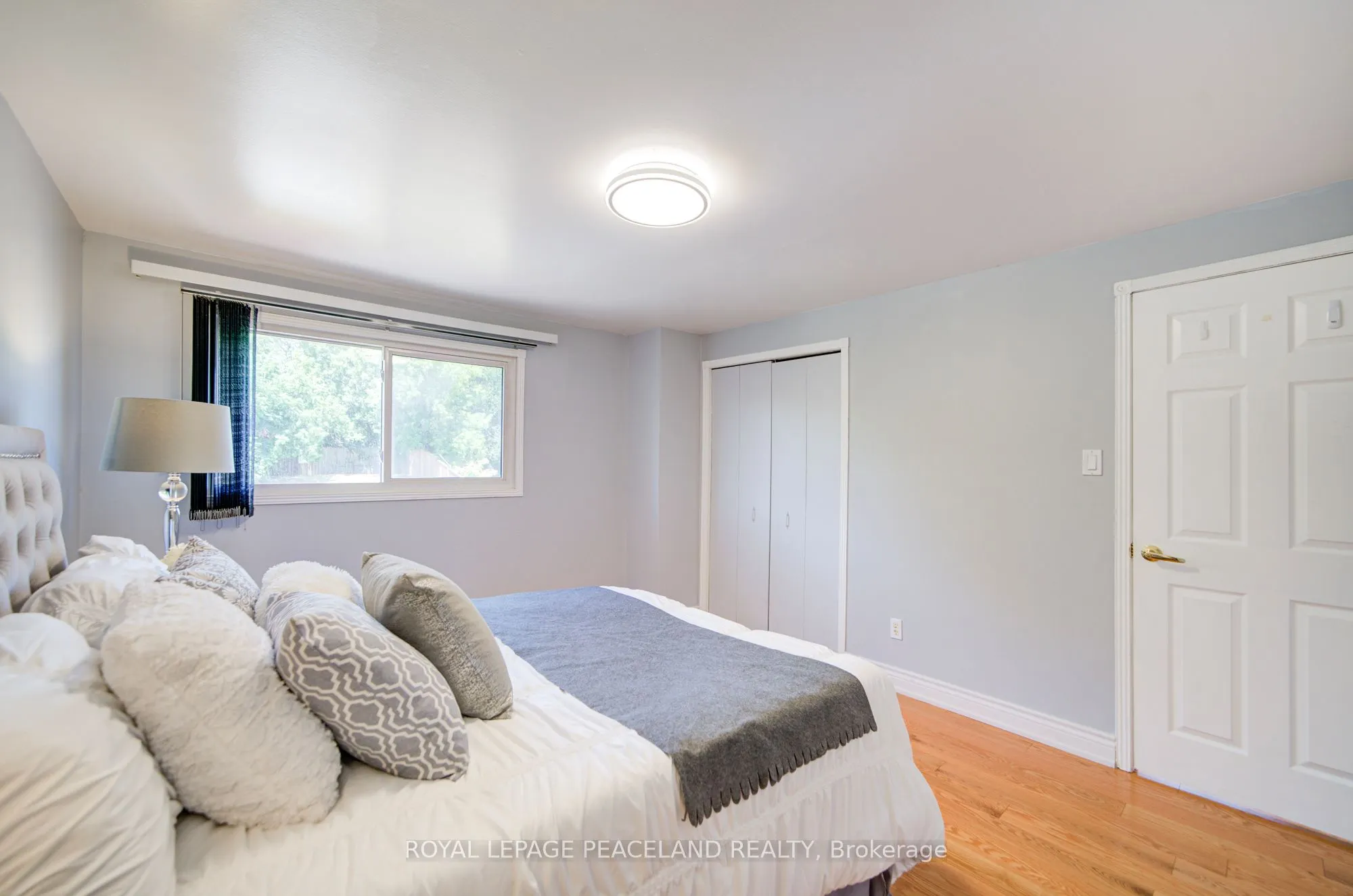 718 Eaglemount Crescent