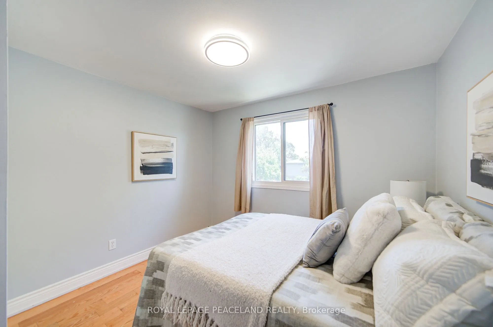 718 Eaglemount Crescent