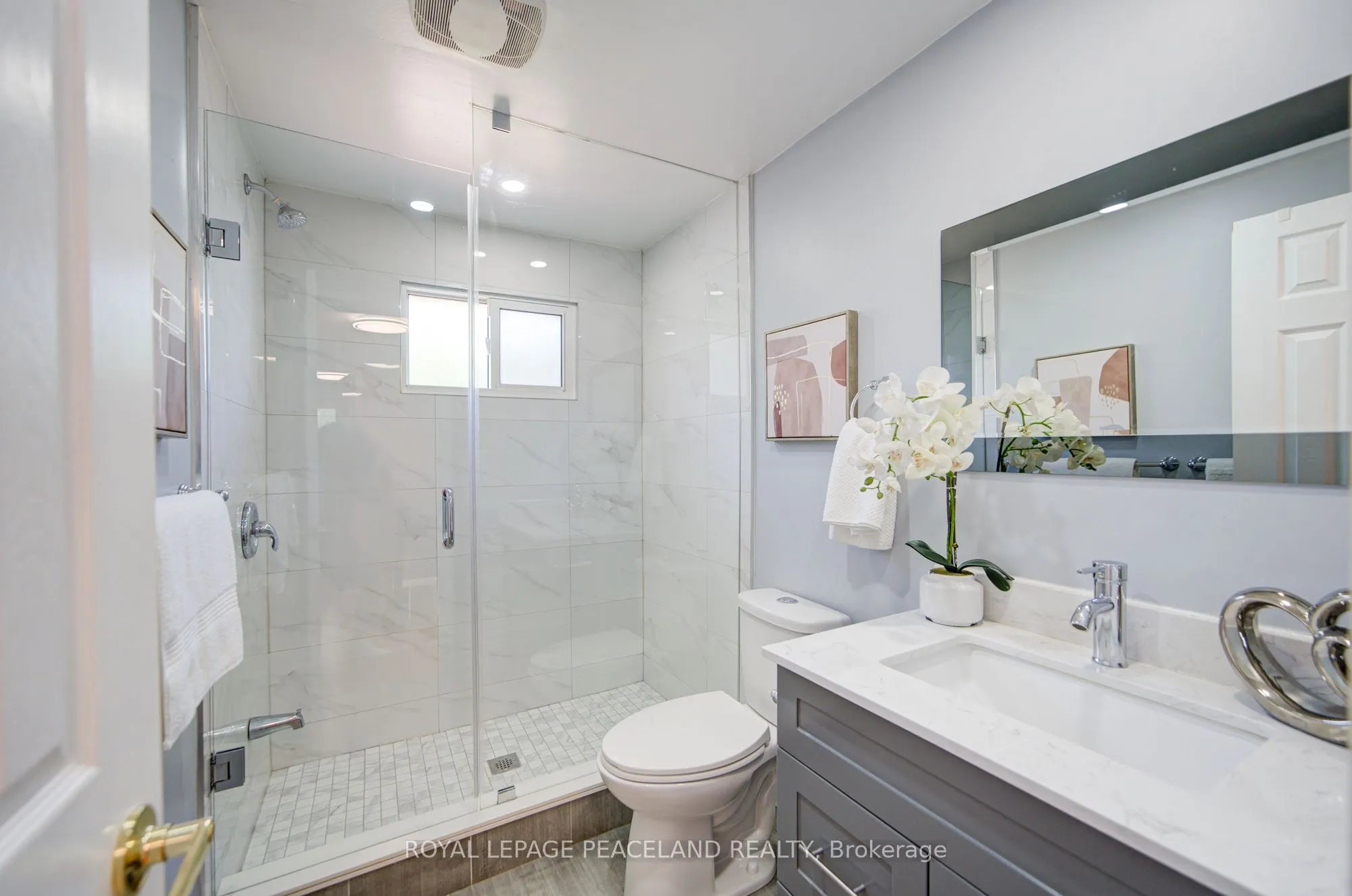 718 Eaglemount Crescent