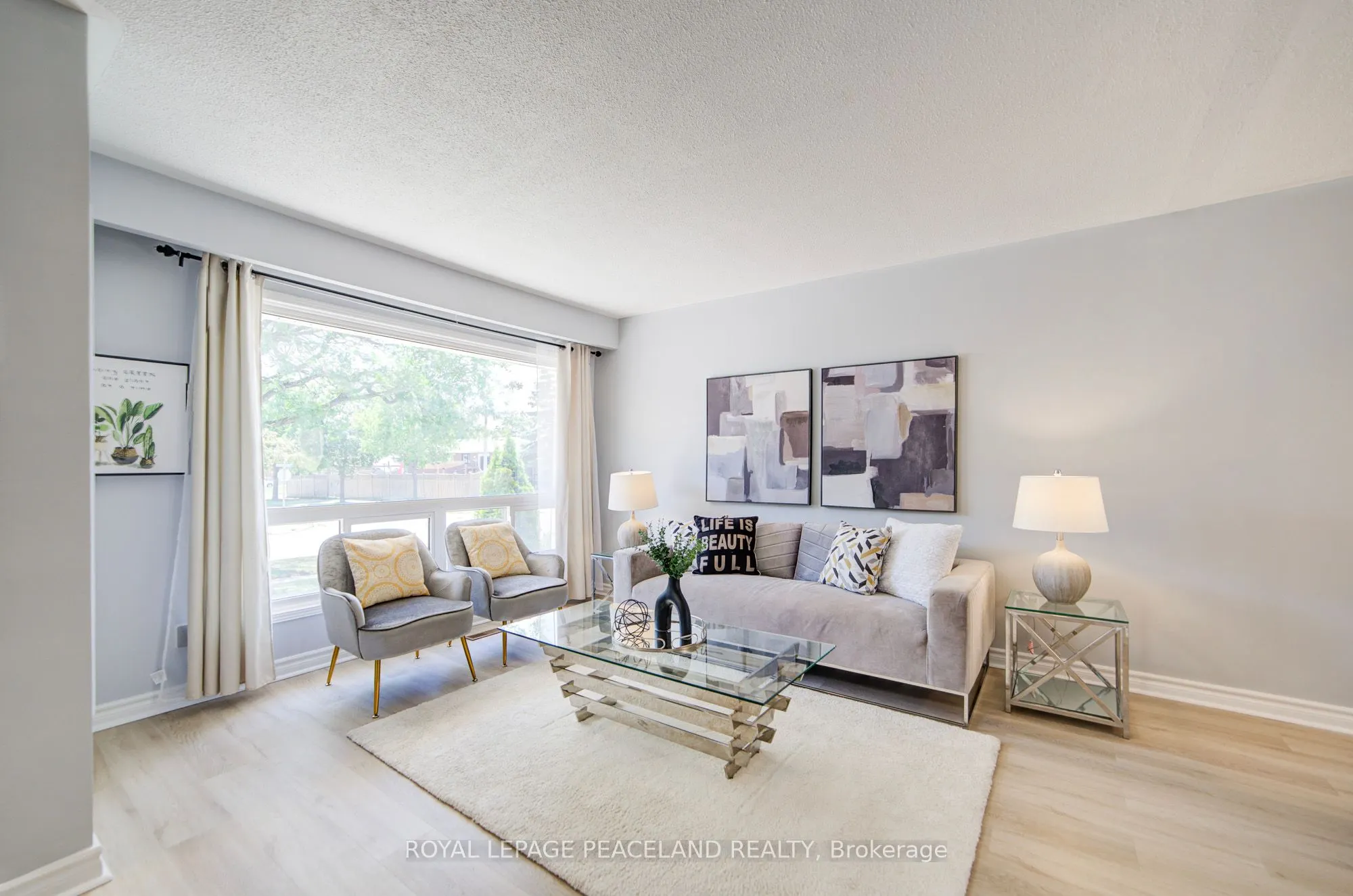 718 Eaglemount Crescent