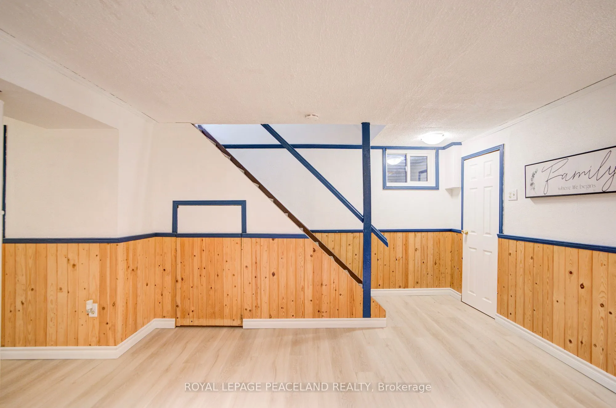 718 Eaglemount Crescent