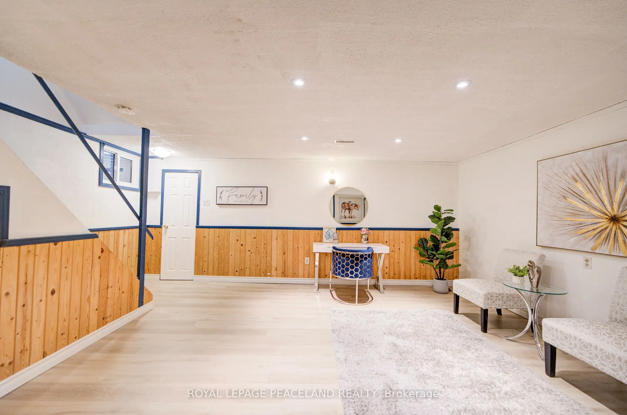 718 Eaglemount Crescent