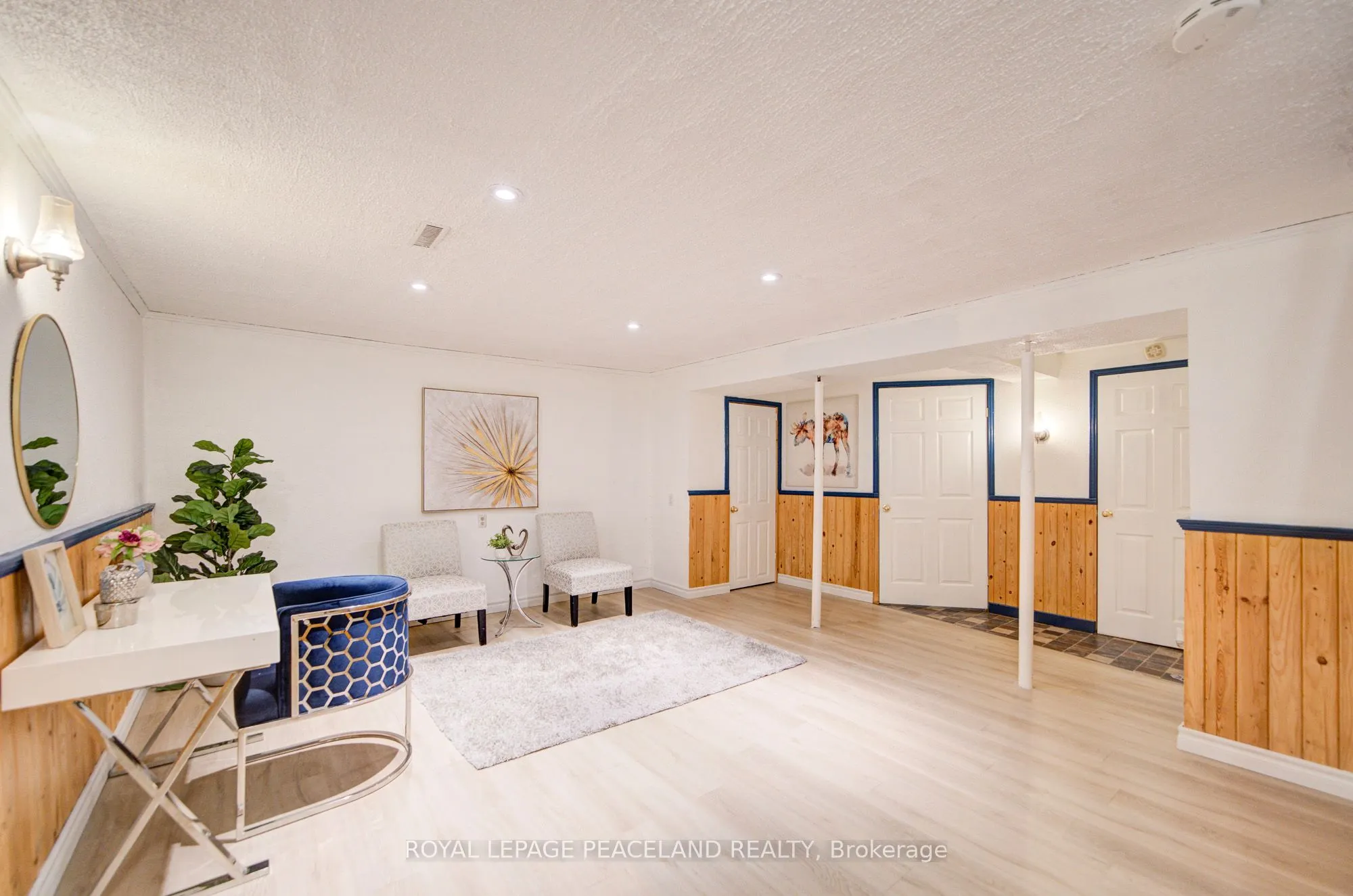 718 Eaglemount Crescent