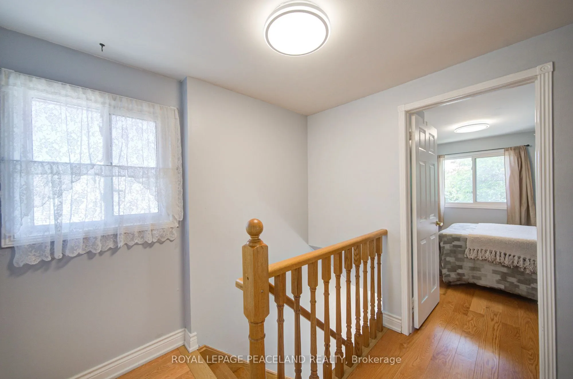 718 Eaglemount Crescent