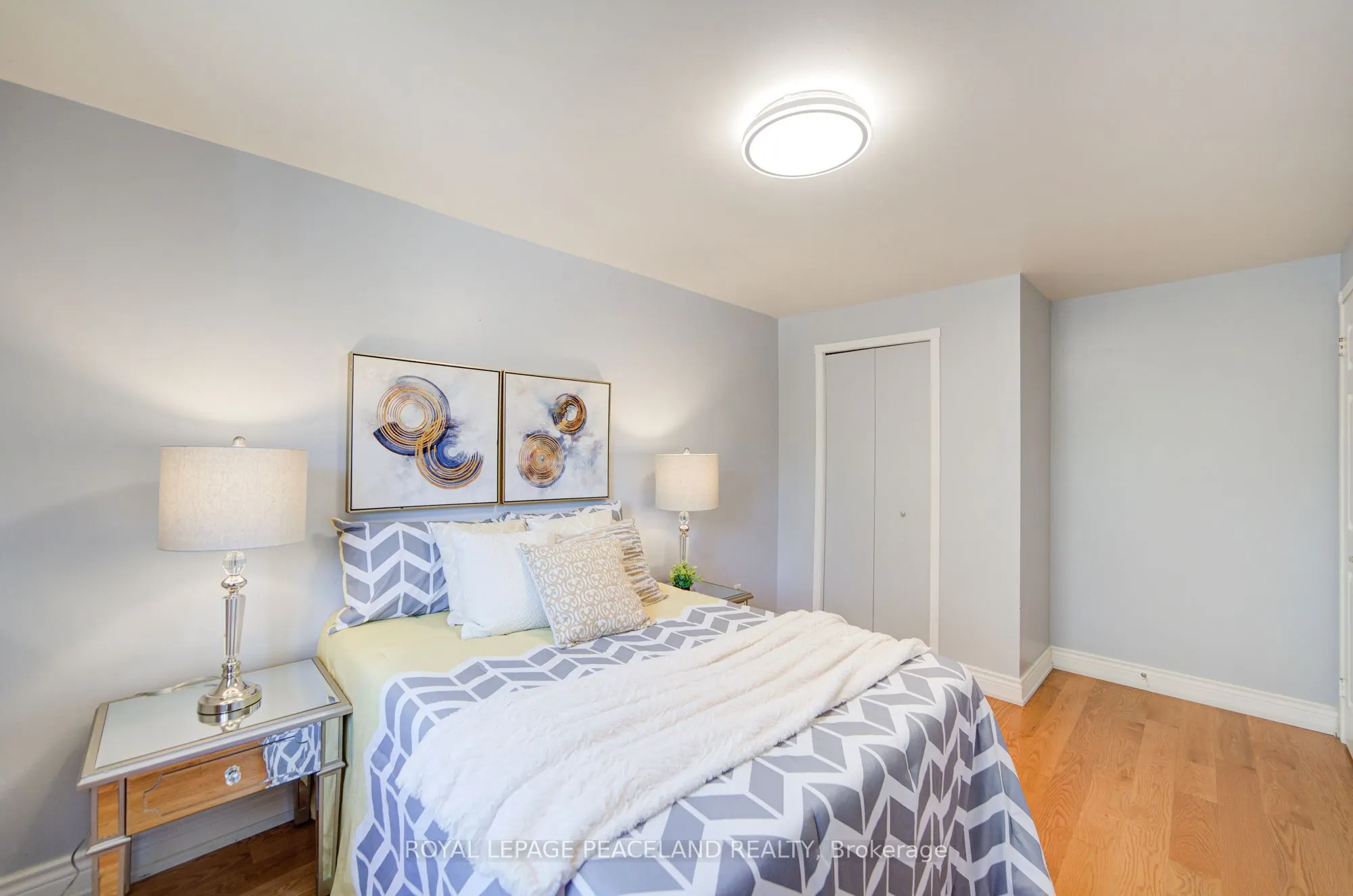 718 Eaglemount Crescent