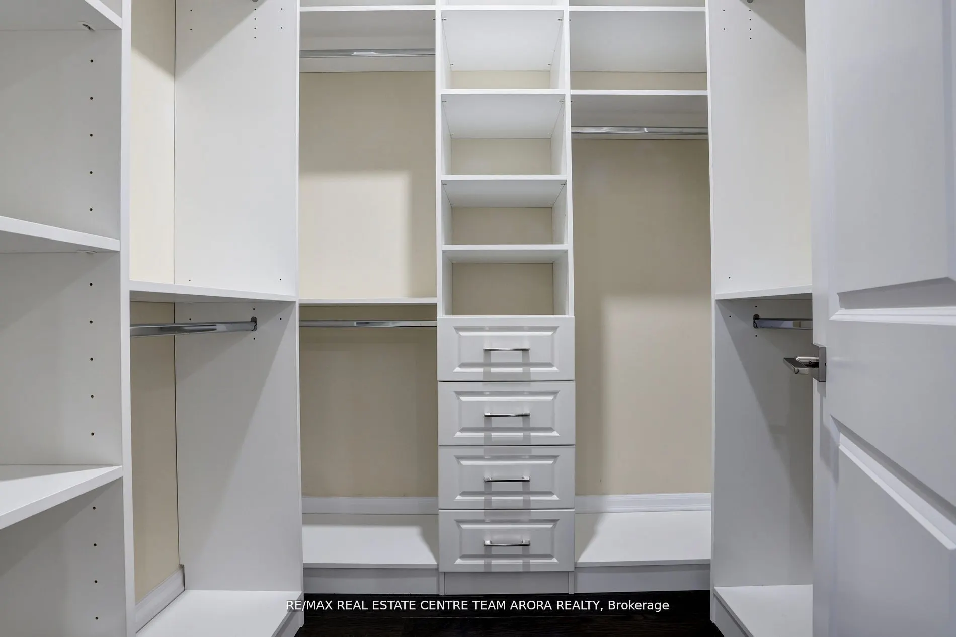 5 Walkercleave Drive