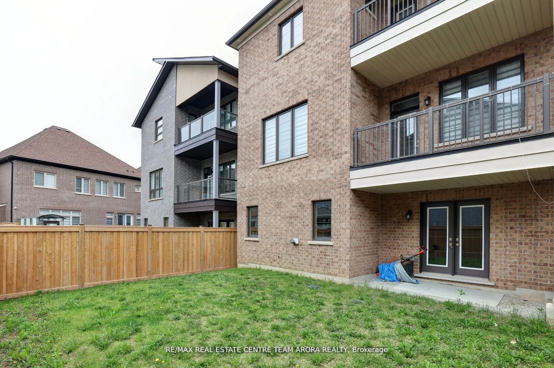 5 Walkercleave Drive