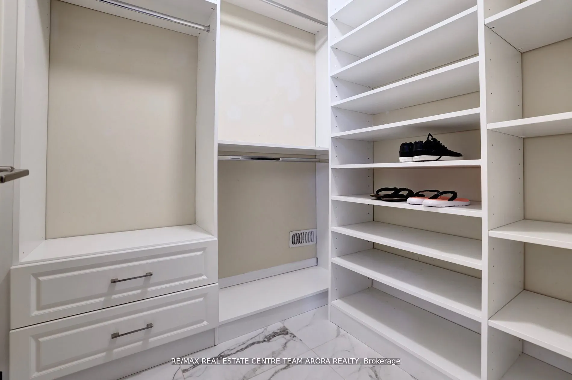 5 Walkercleave Drive