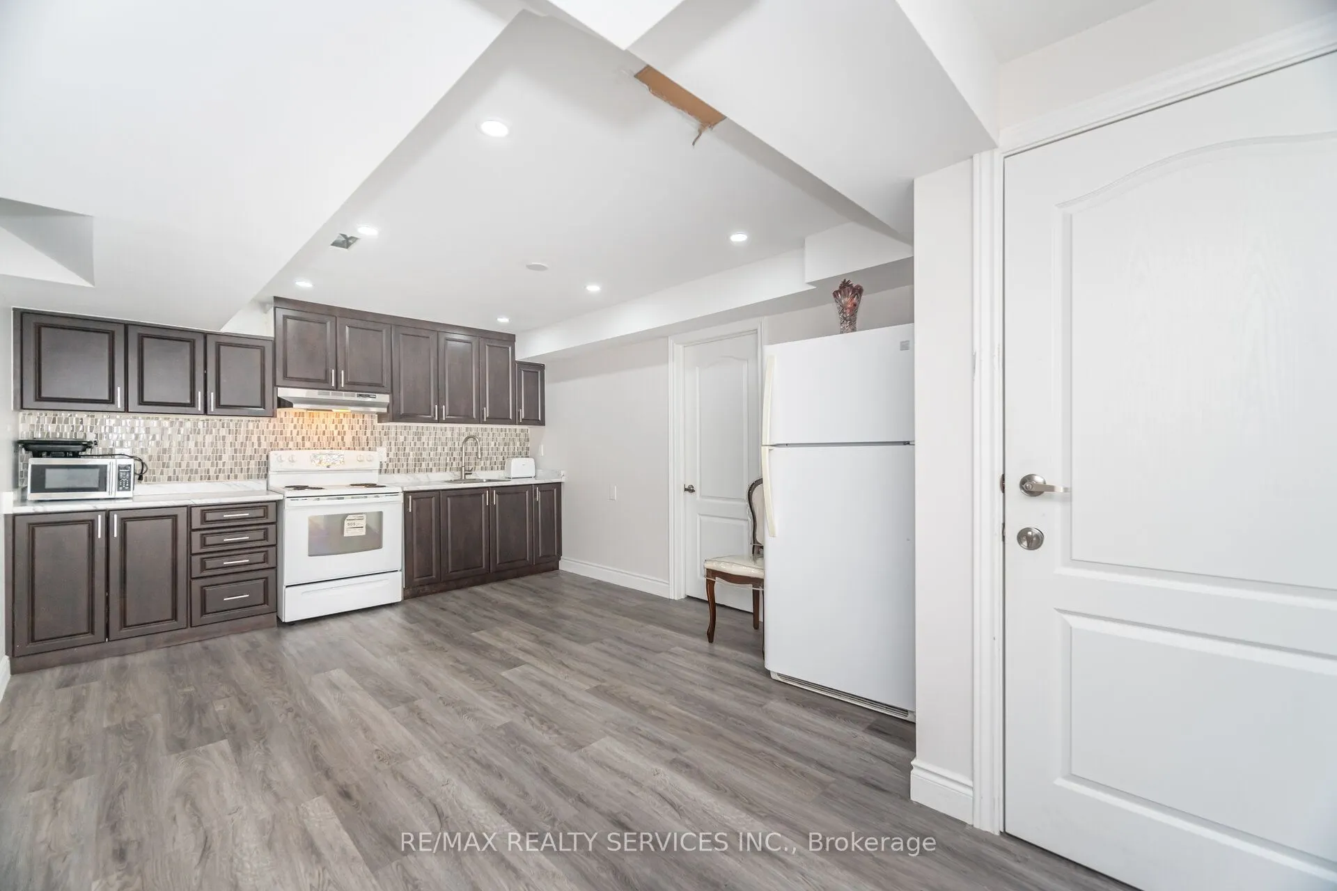 7 Blue Diamond Drive