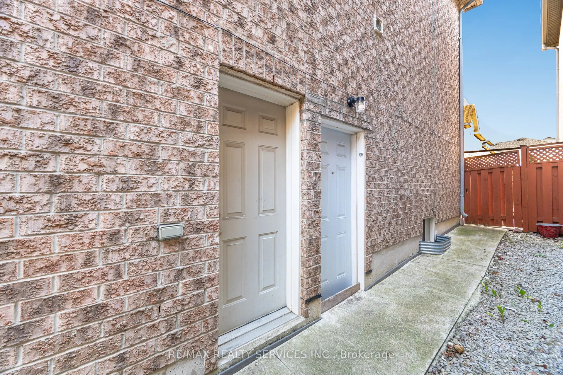 7 Blue Diamond Drive