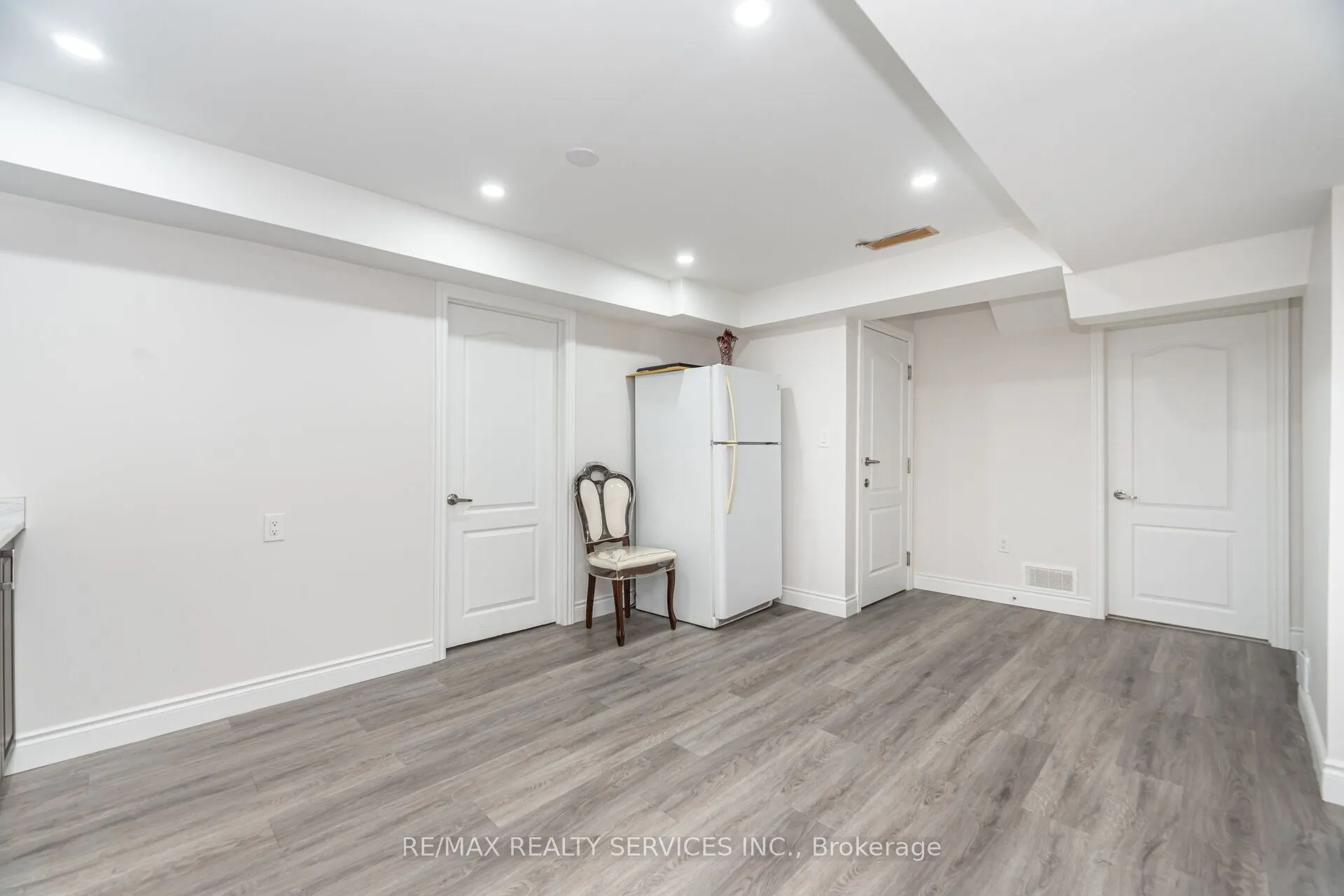 7 Blue Diamond Drive