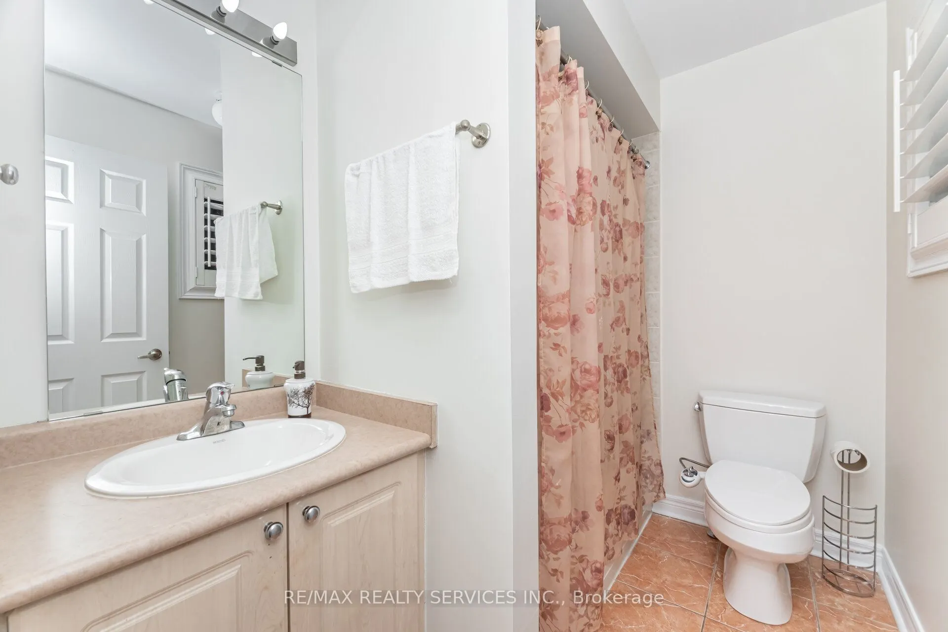 7 Blue Diamond Drive