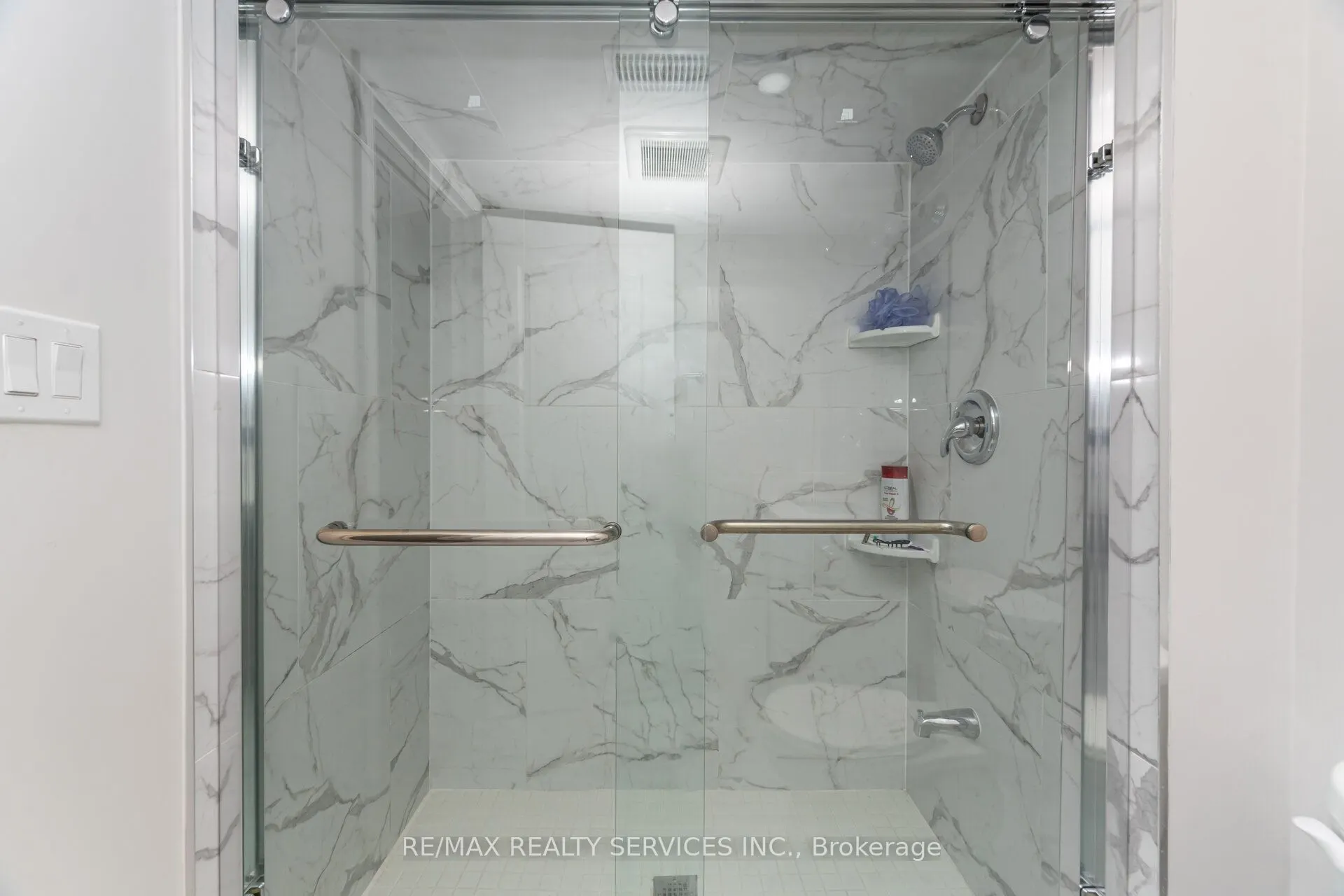 7 Blue Diamond Drive