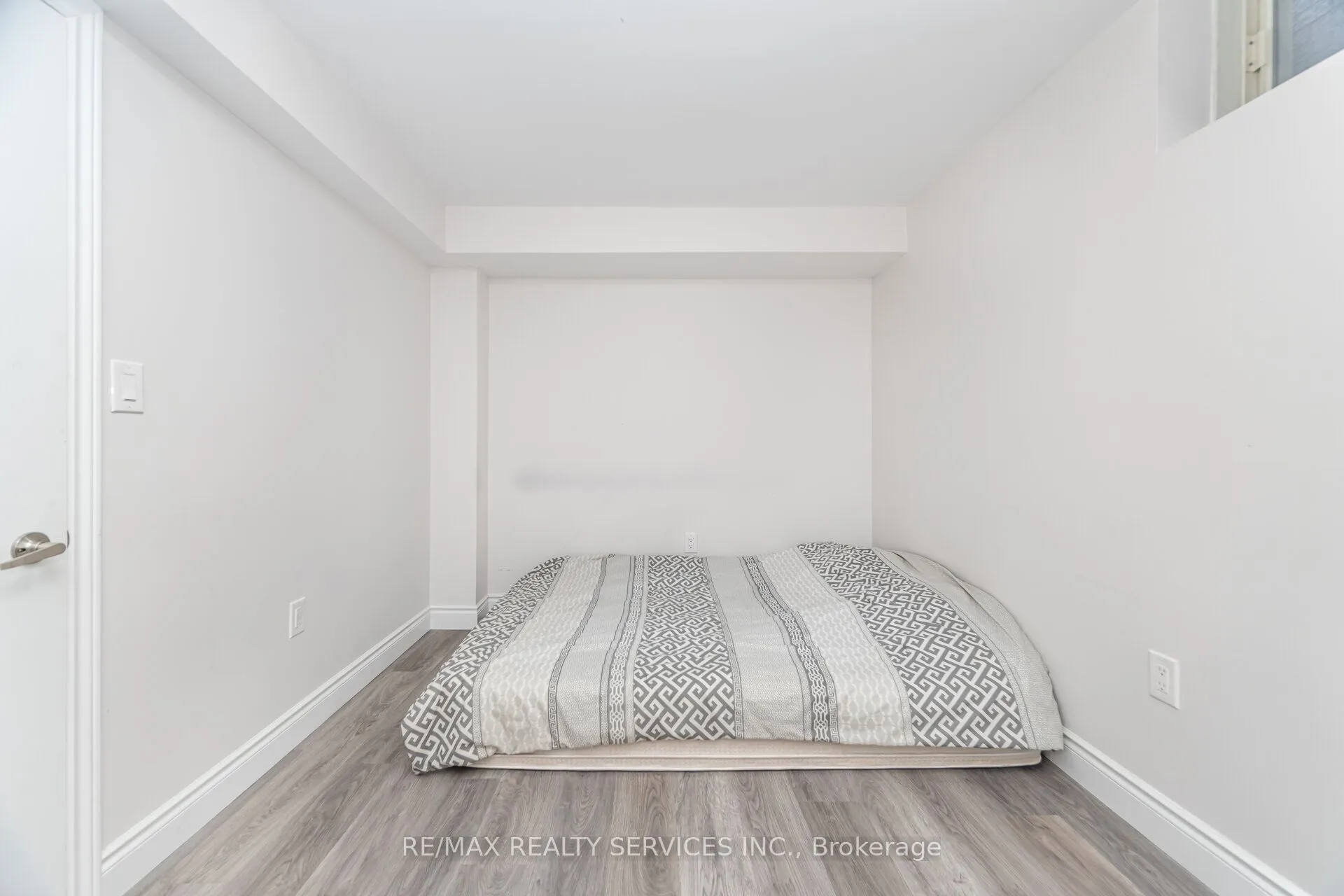 7 Blue Diamond Drive