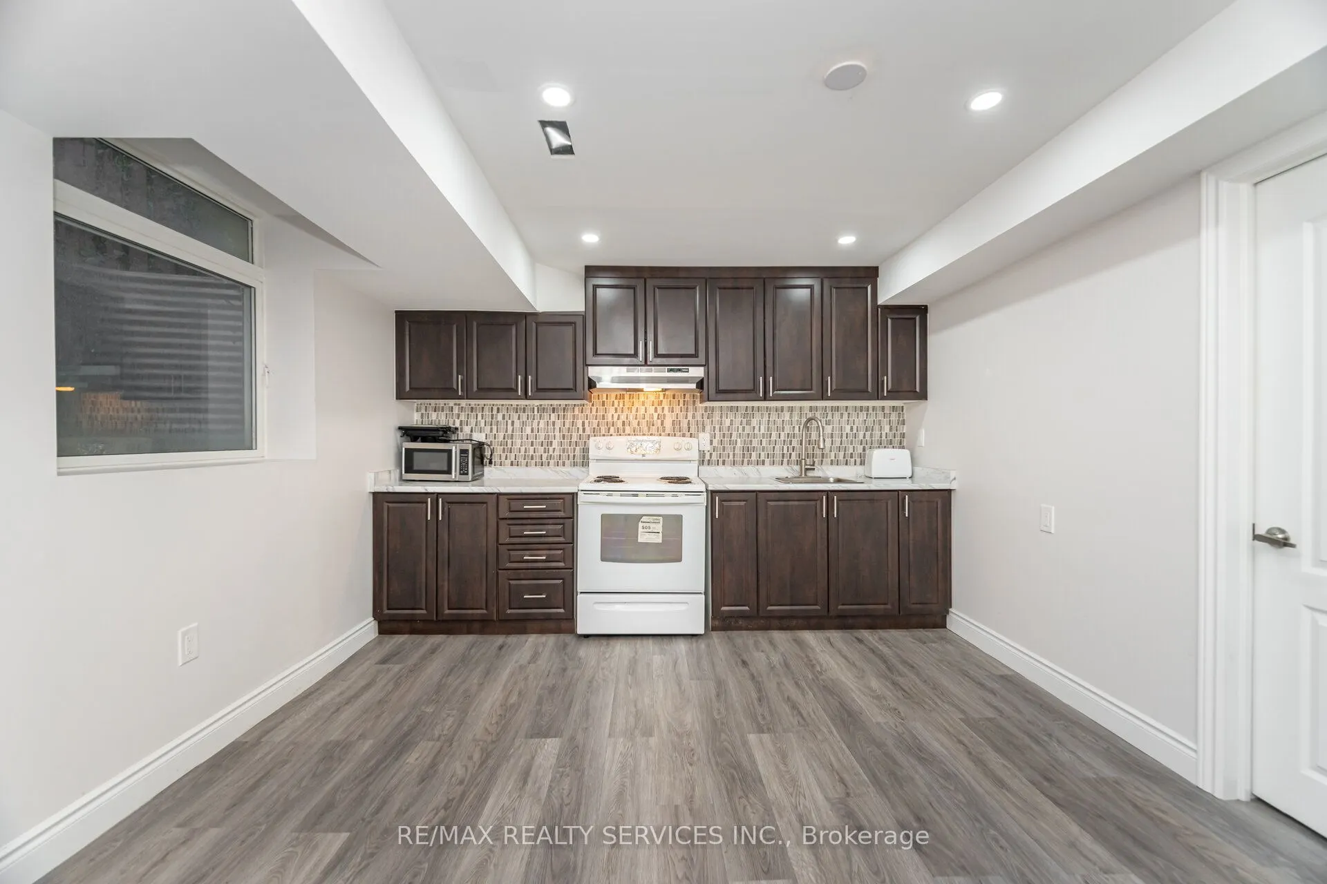 7 Blue Diamond Drive