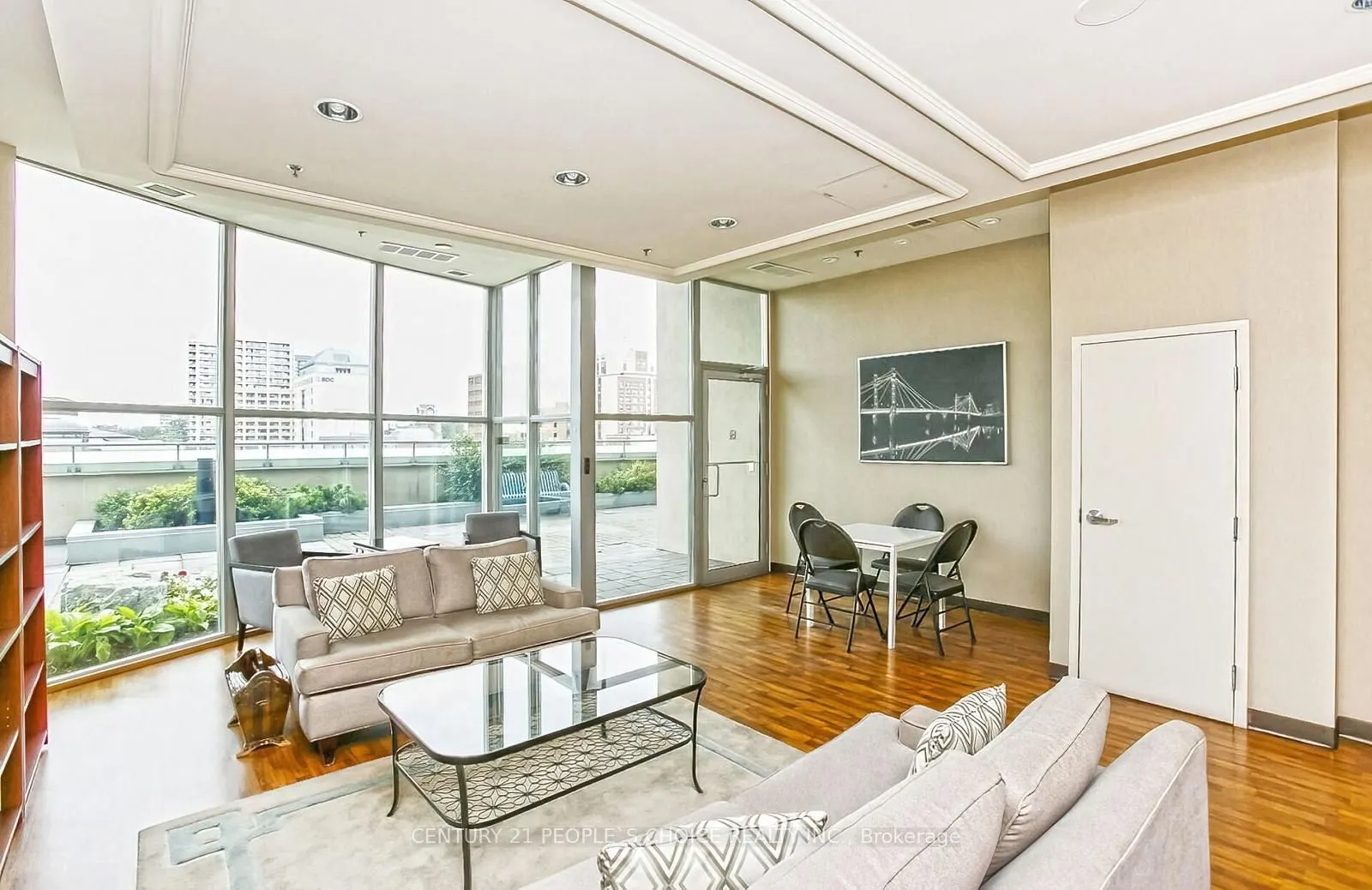 9 George Street, #1512