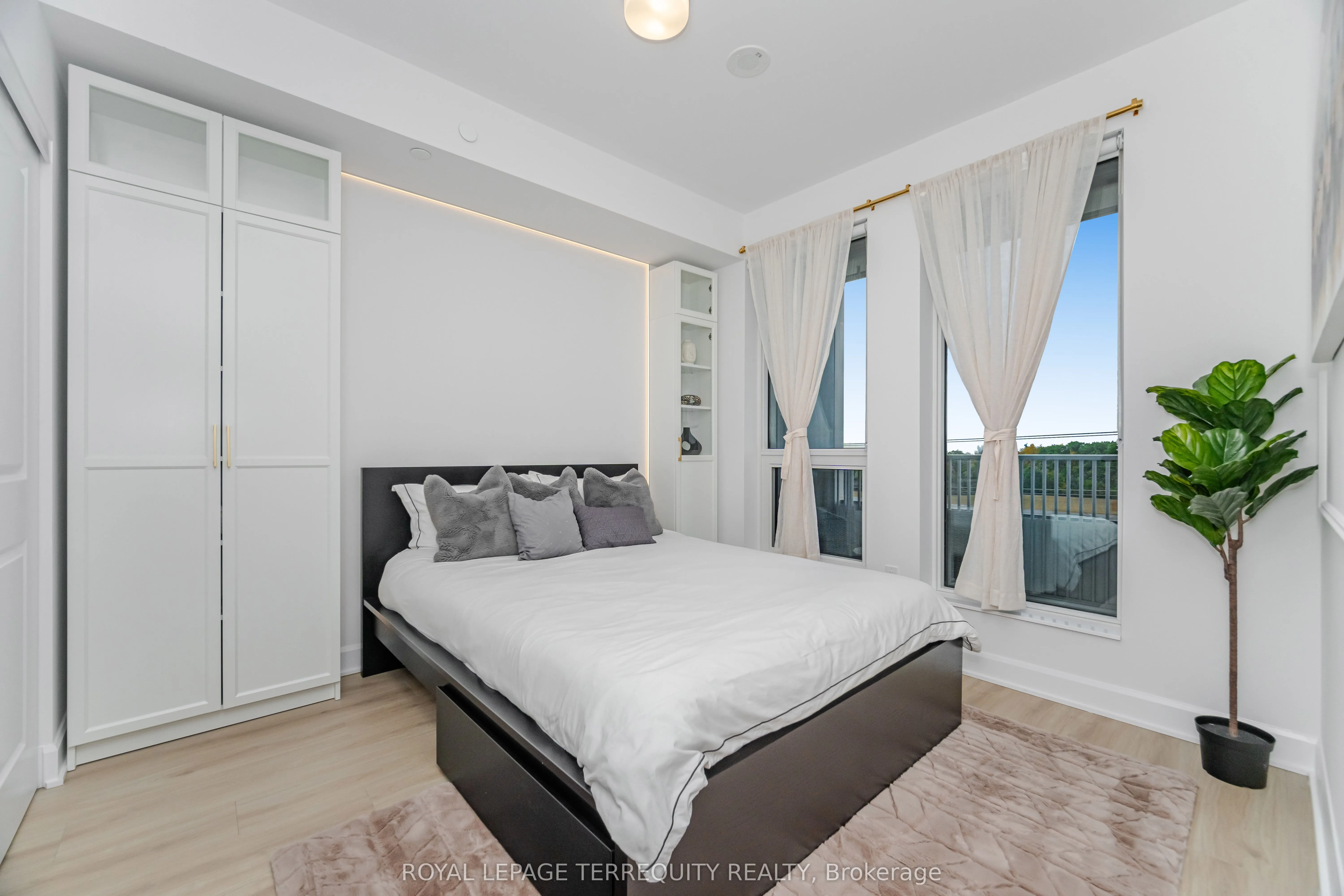 3240 William Coltson Avenue, #515