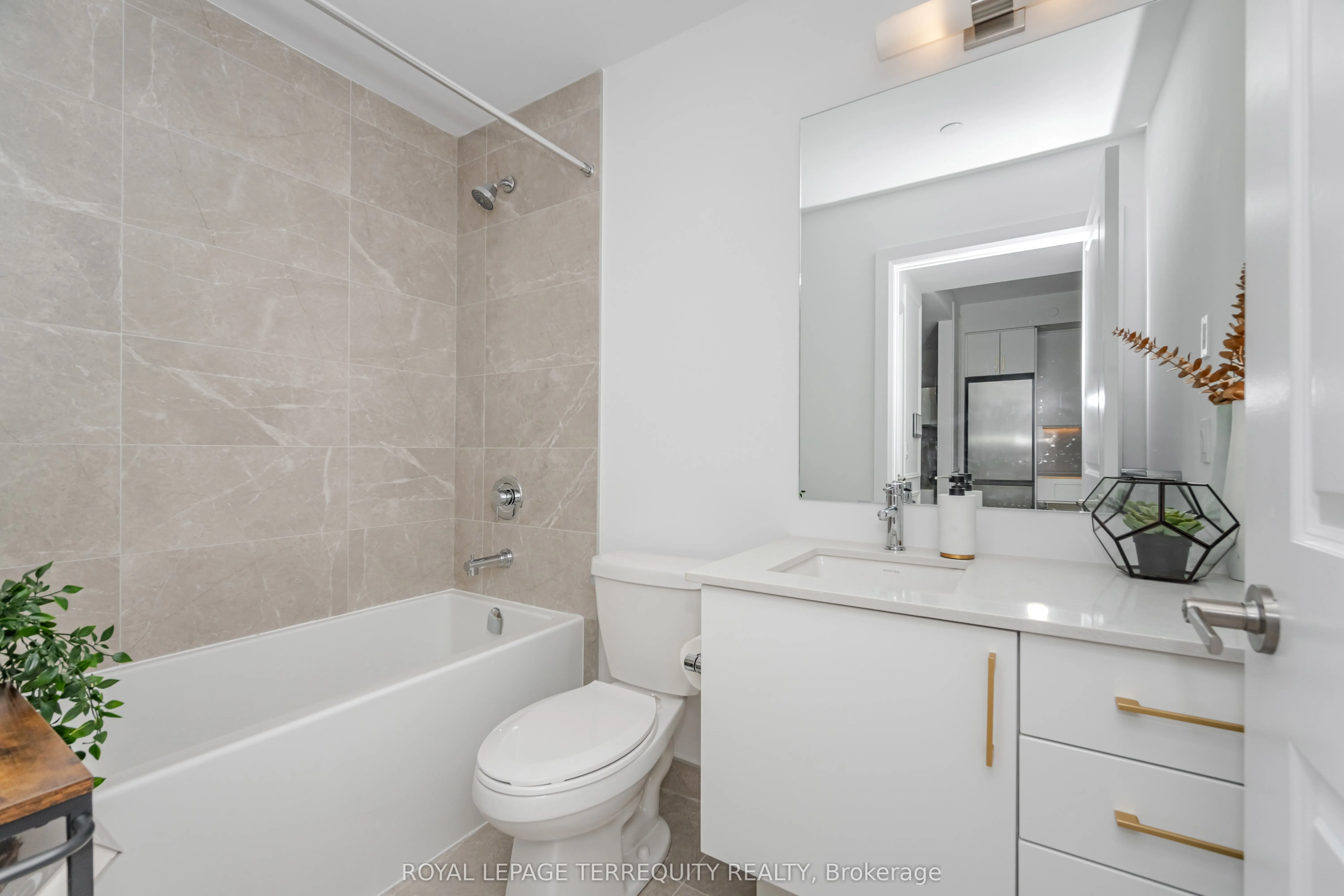 3240 William Coltson Avenue, #515