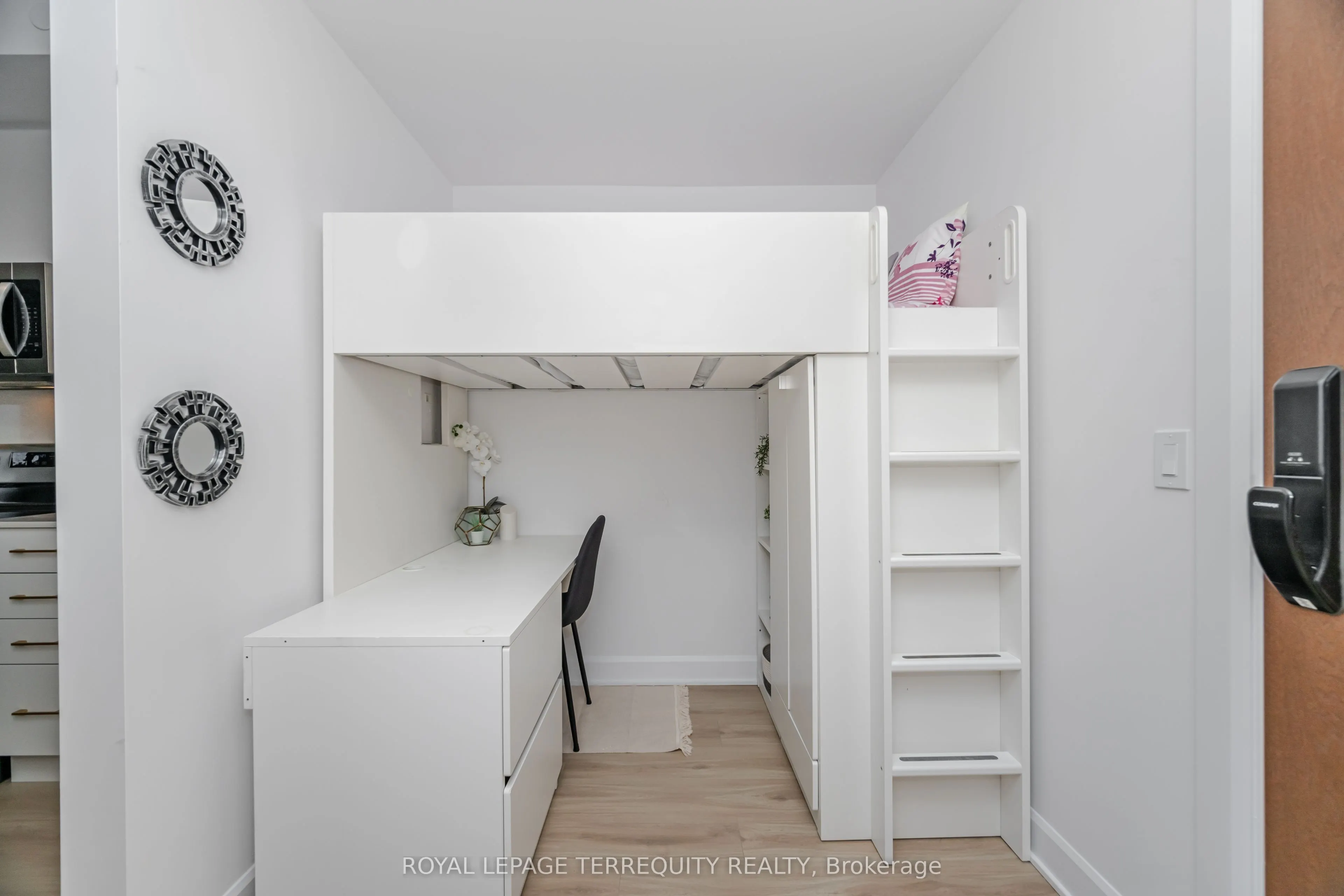 3240 William Coltson Avenue, #515