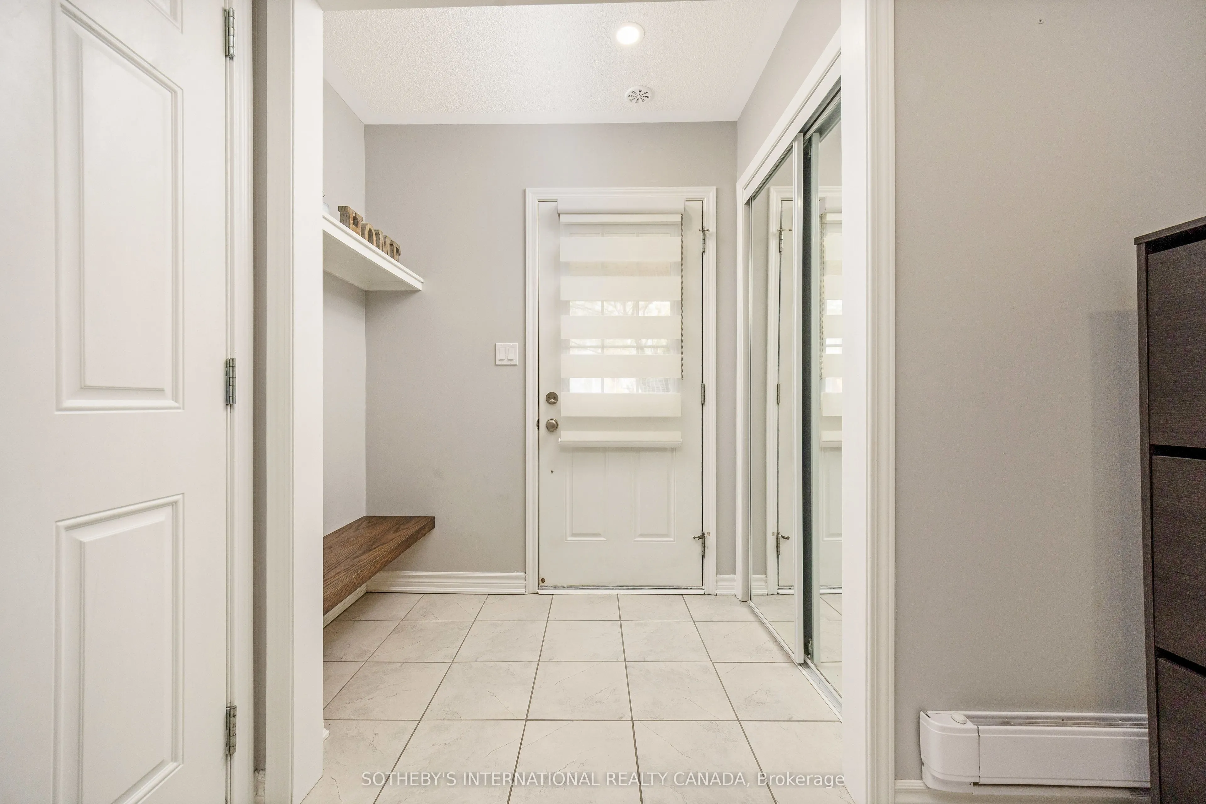 1619 Gainer Crescent