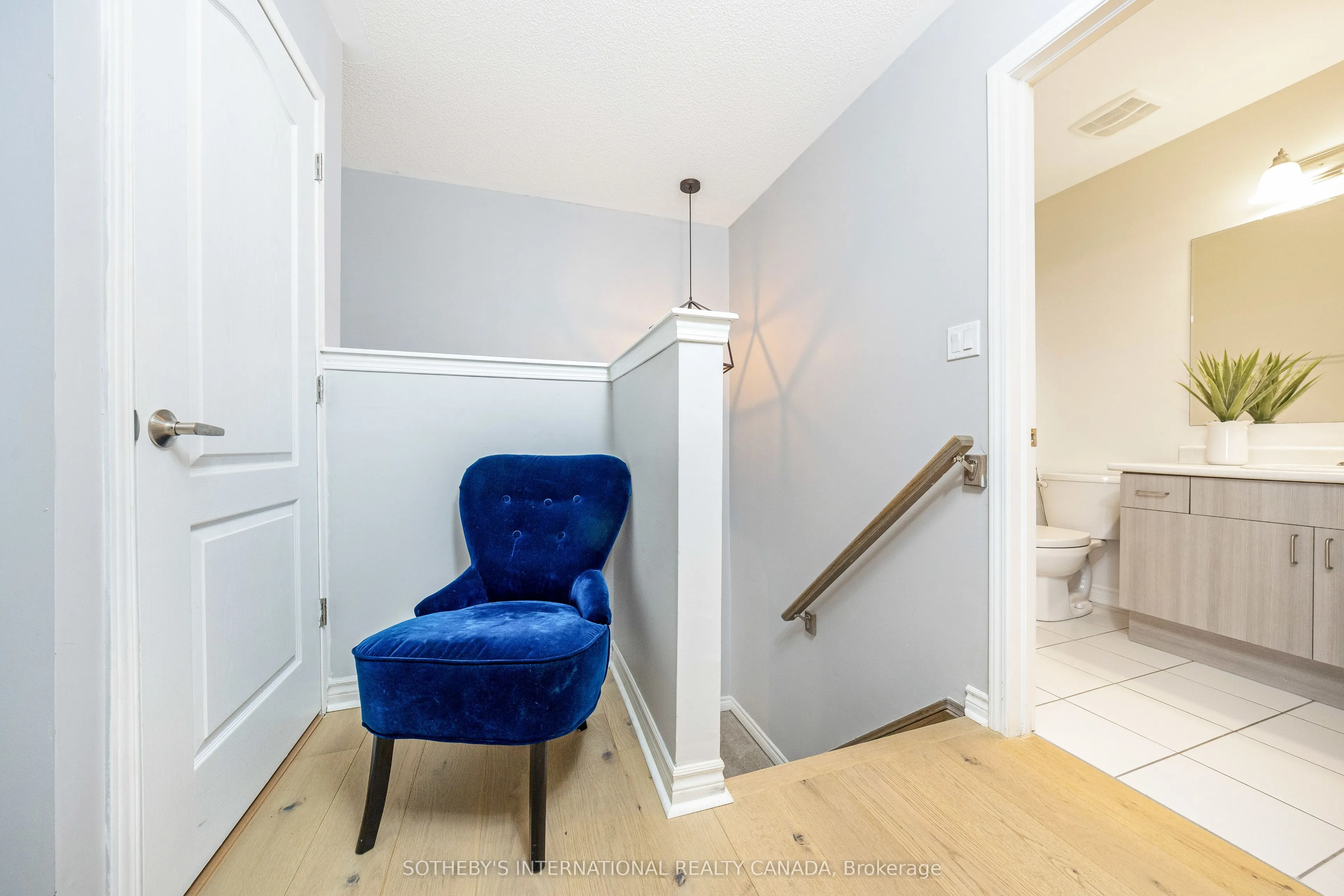 1619 Gainer Crescent