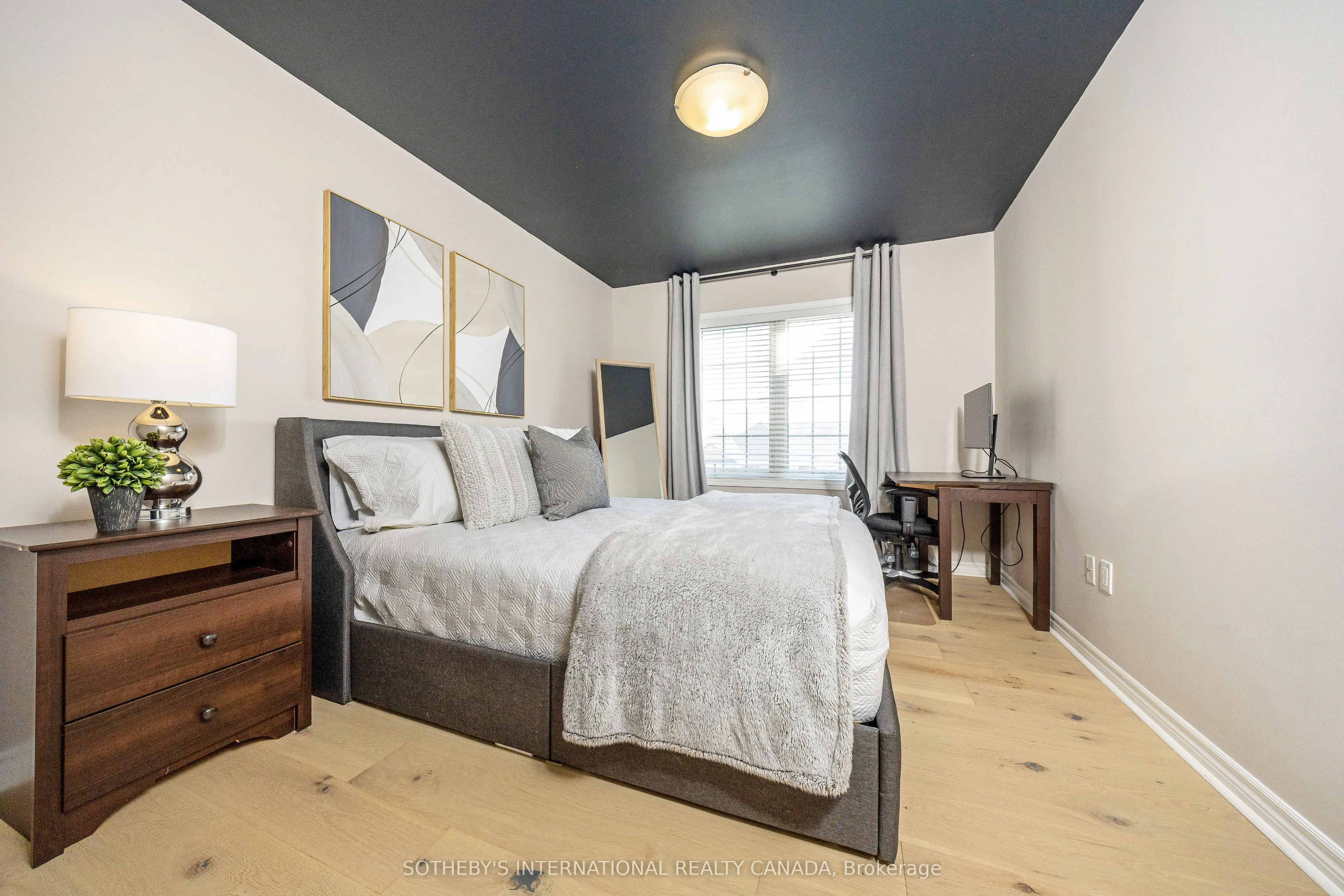 1619 Gainer Crescent