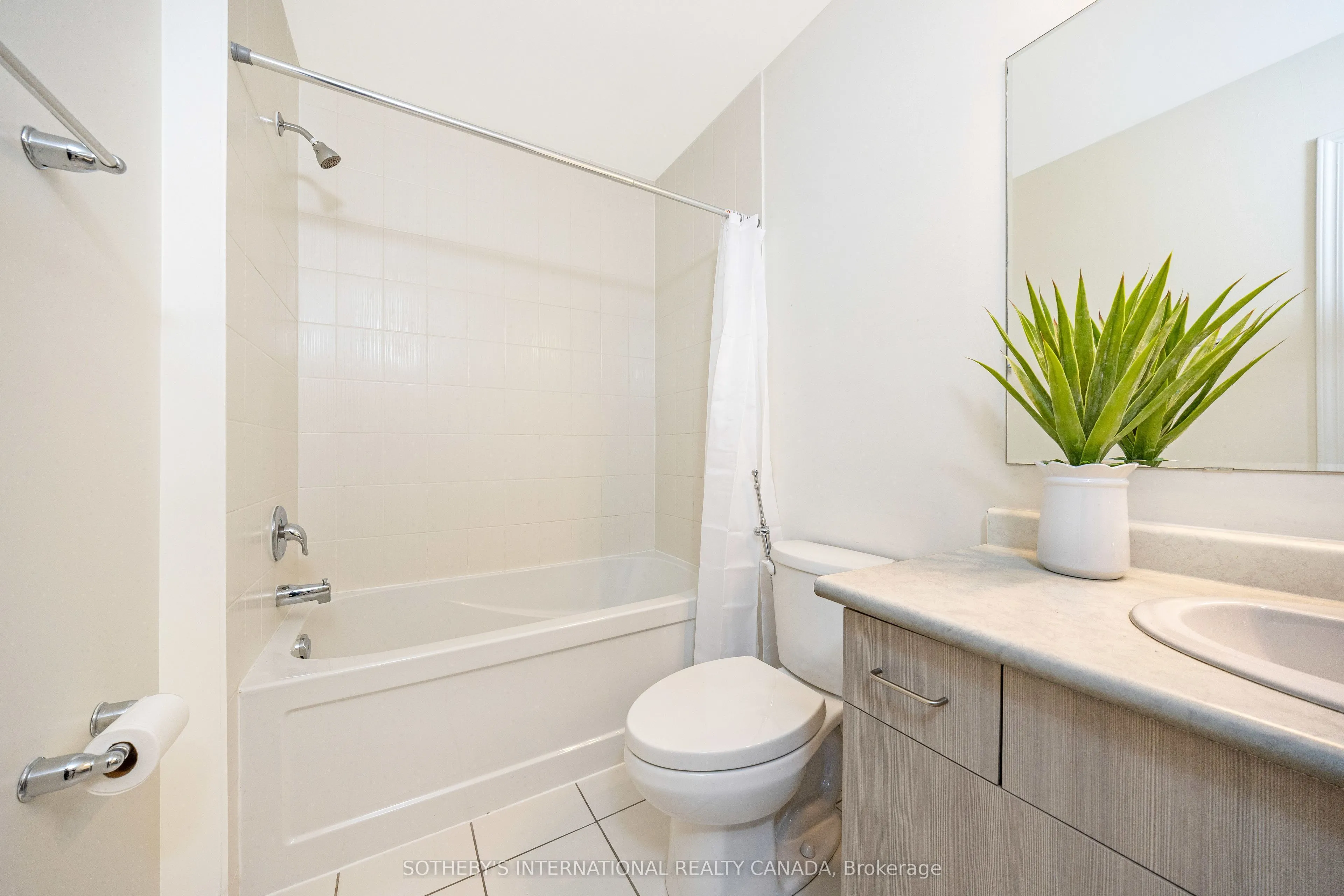 1619 Gainer Crescent