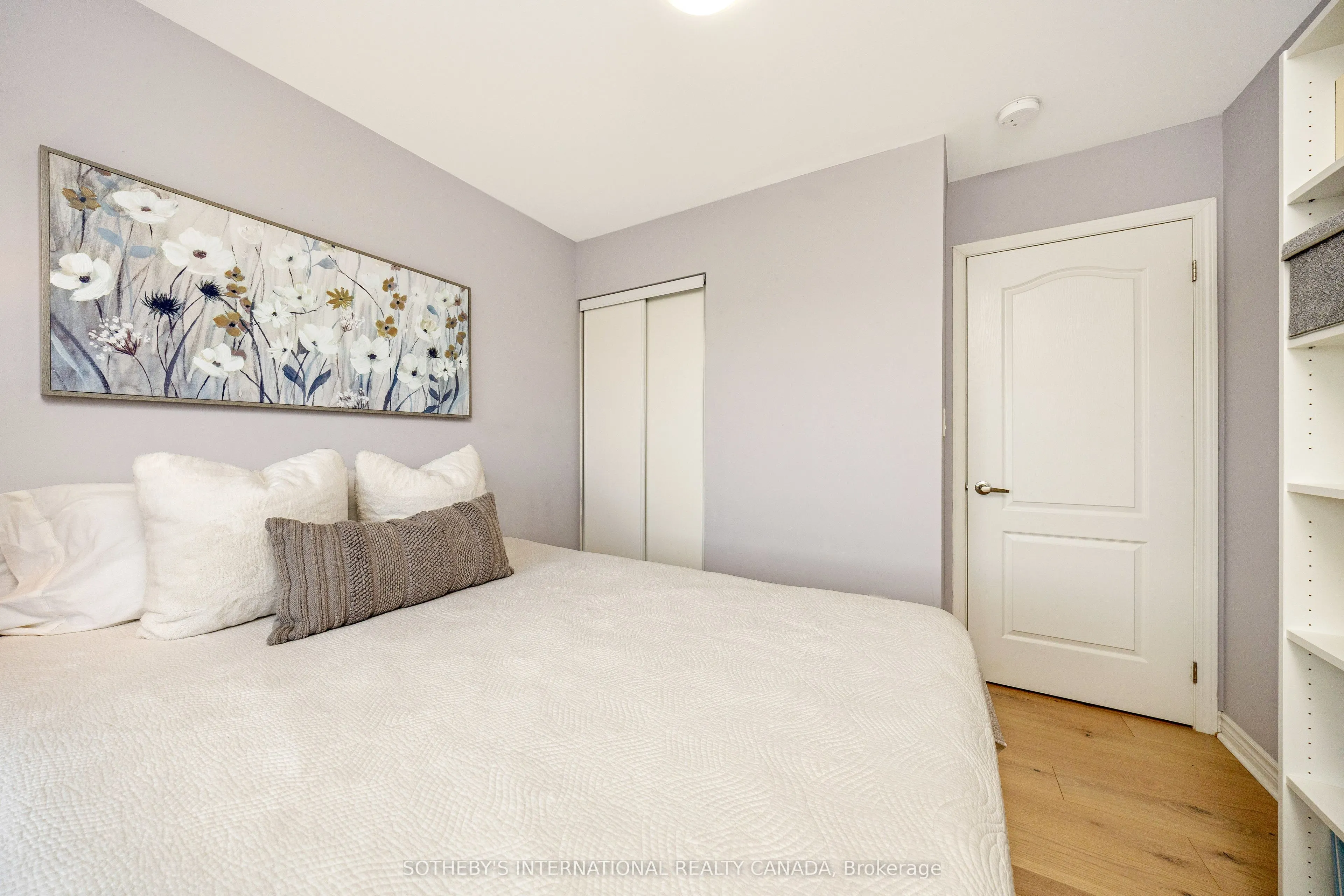 1619 Gainer Crescent