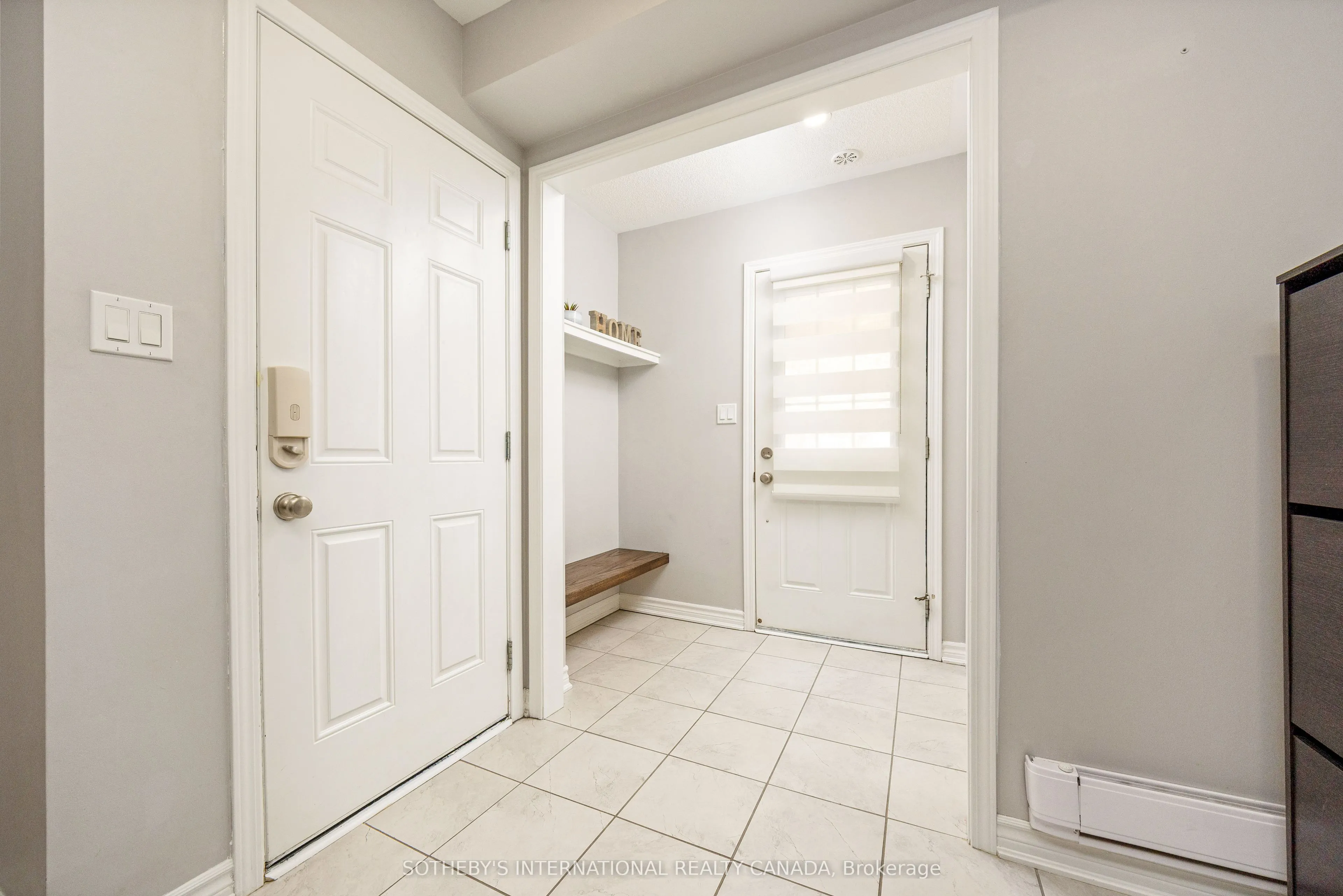 1619 Gainer Crescent