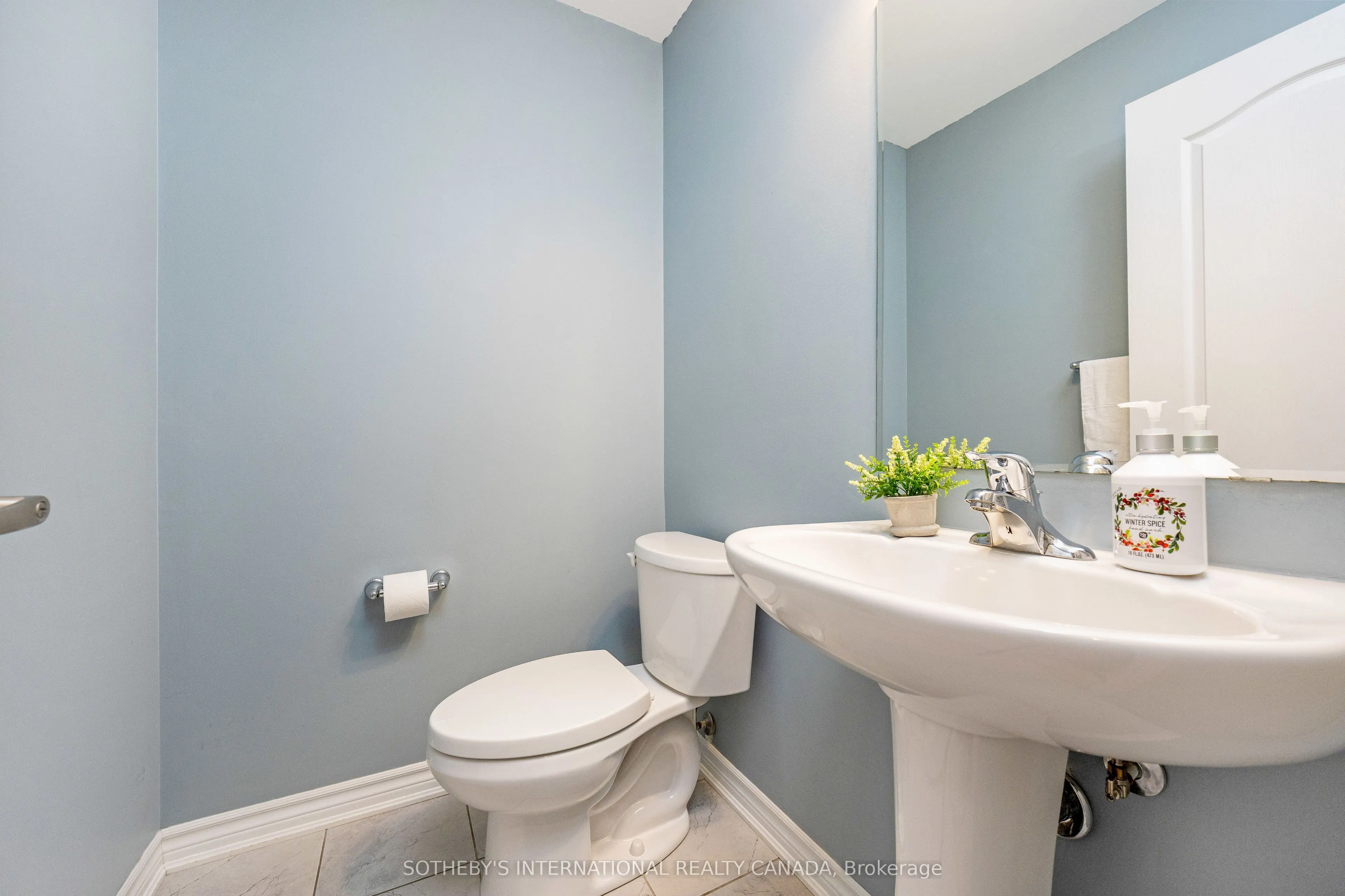 1619 Gainer Crescent