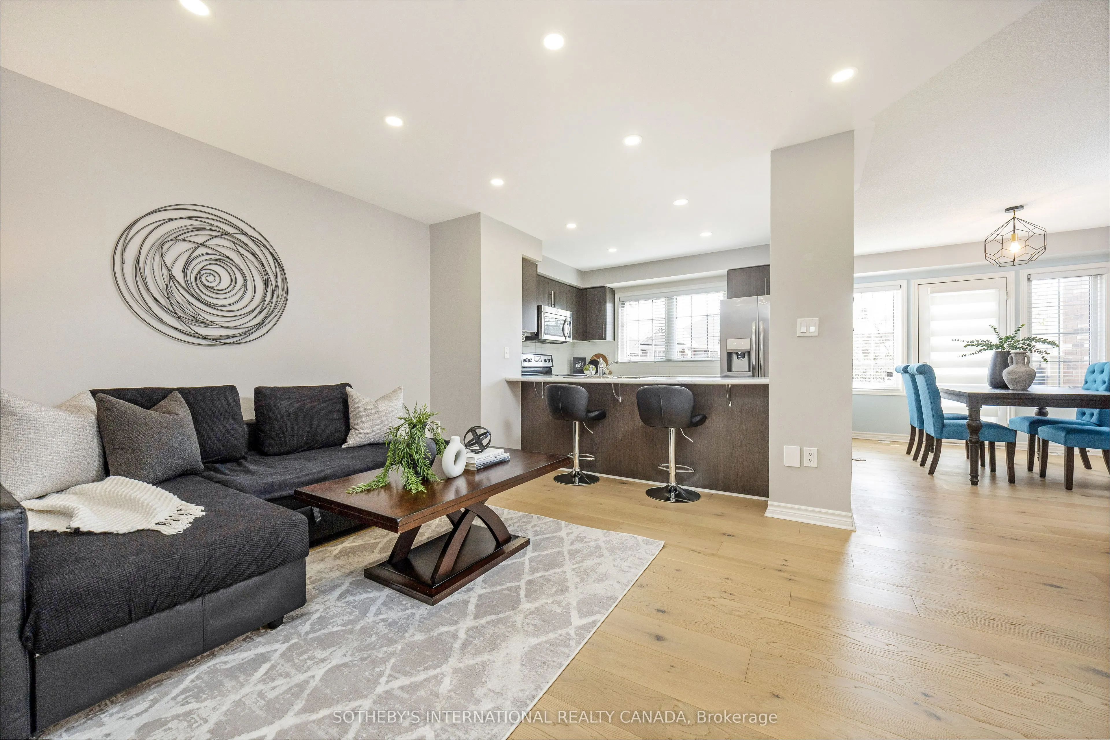 1619 Gainer Crescent