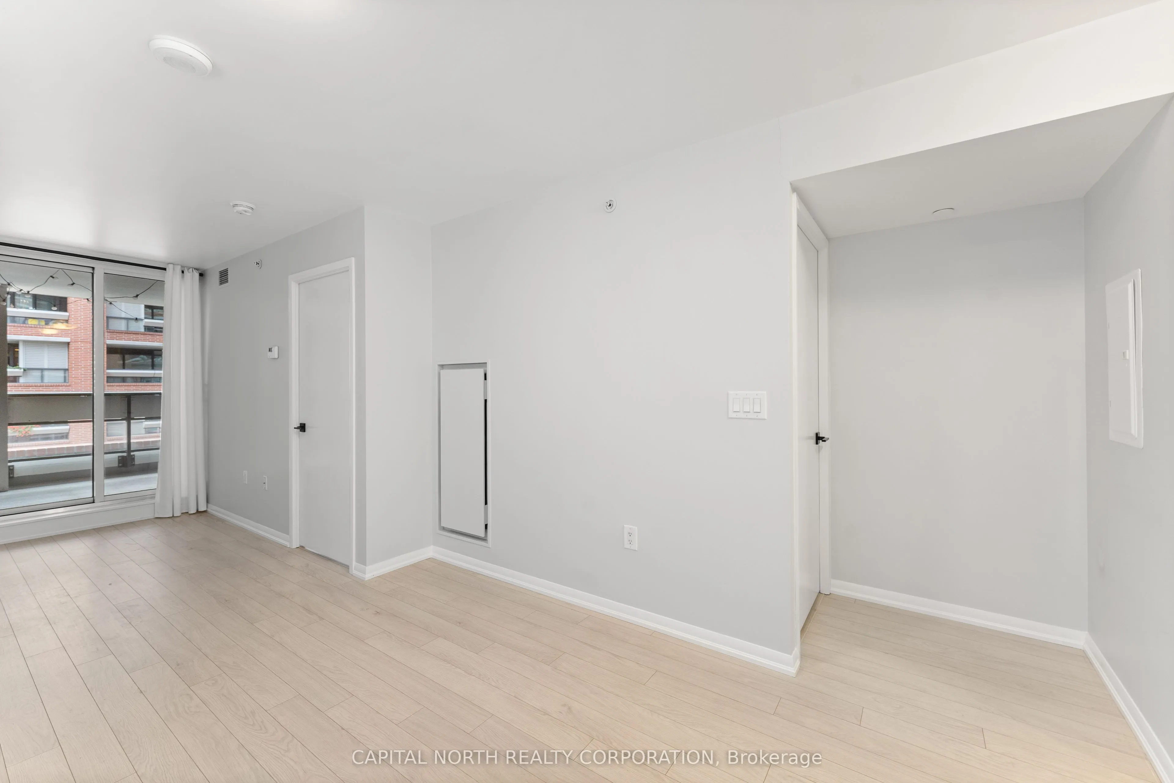 3091 Dufferin Street, #433