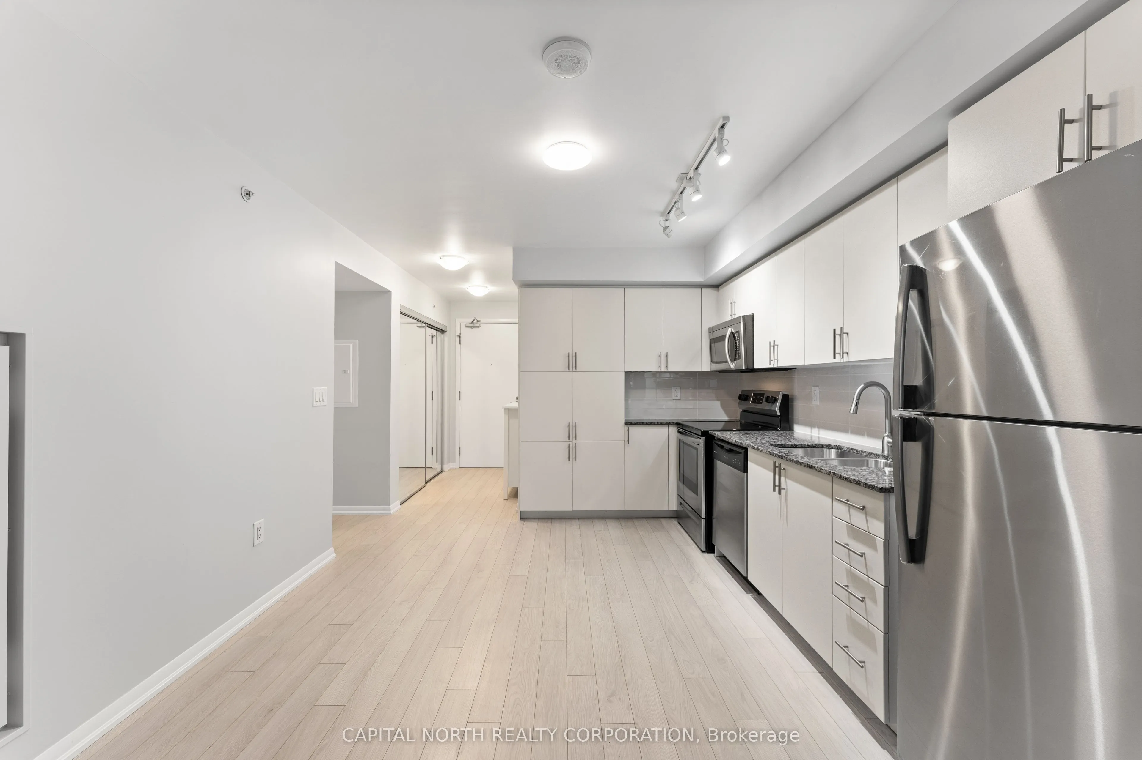 3091 Dufferin Street, #433