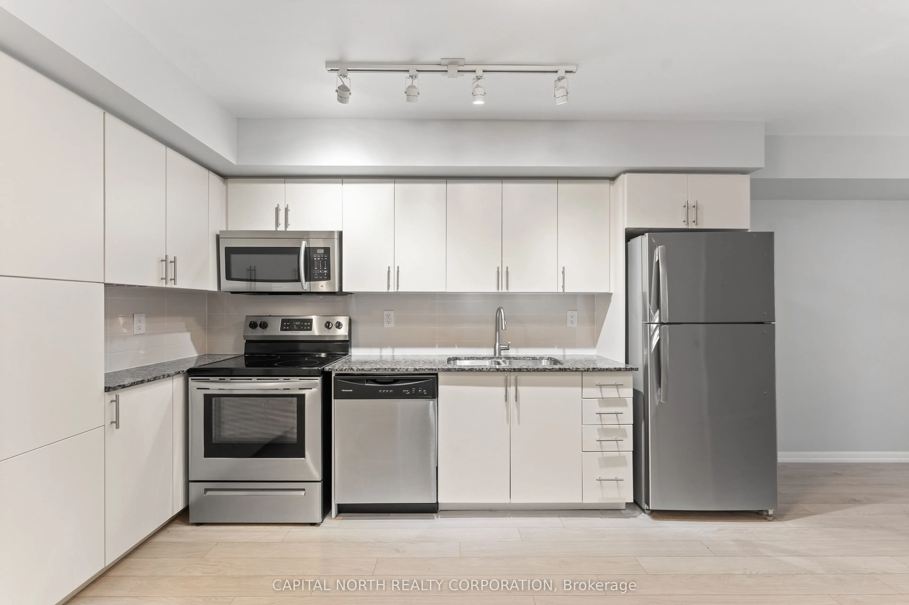 3091 Dufferin Street, #433