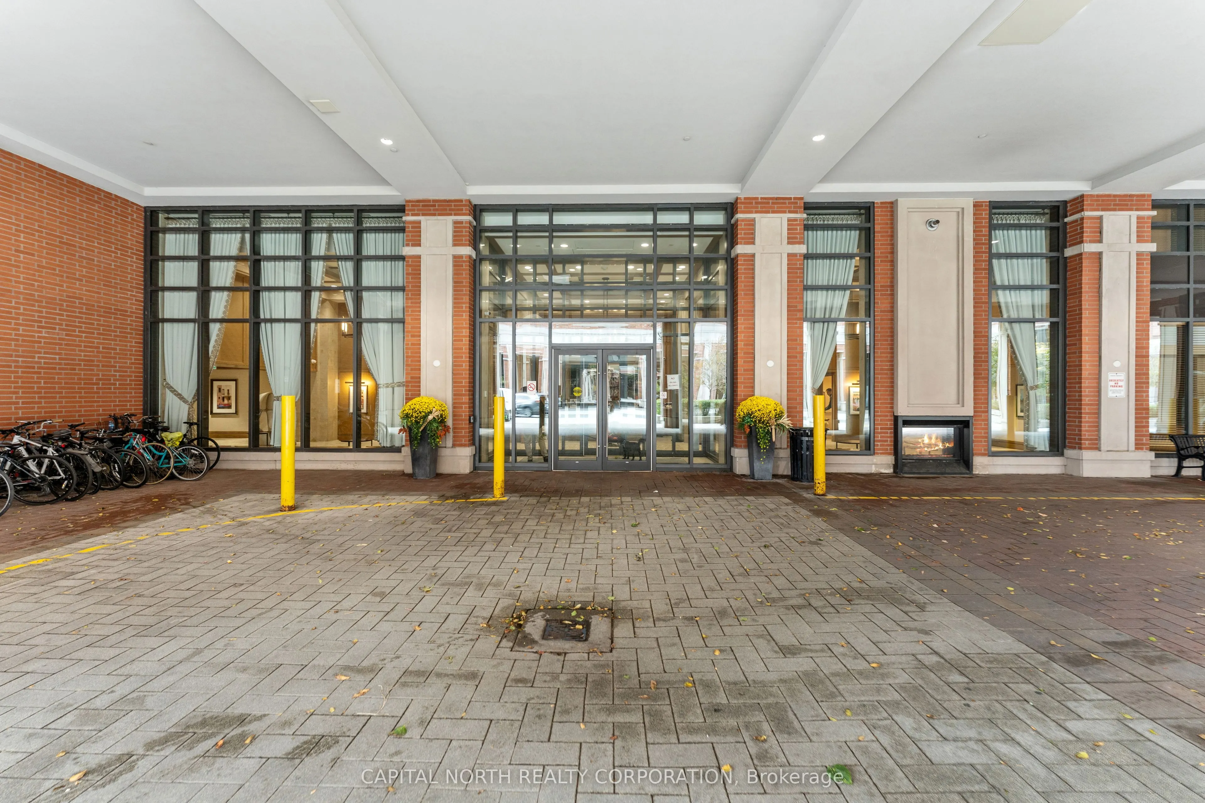 3091 Dufferin Street, #433