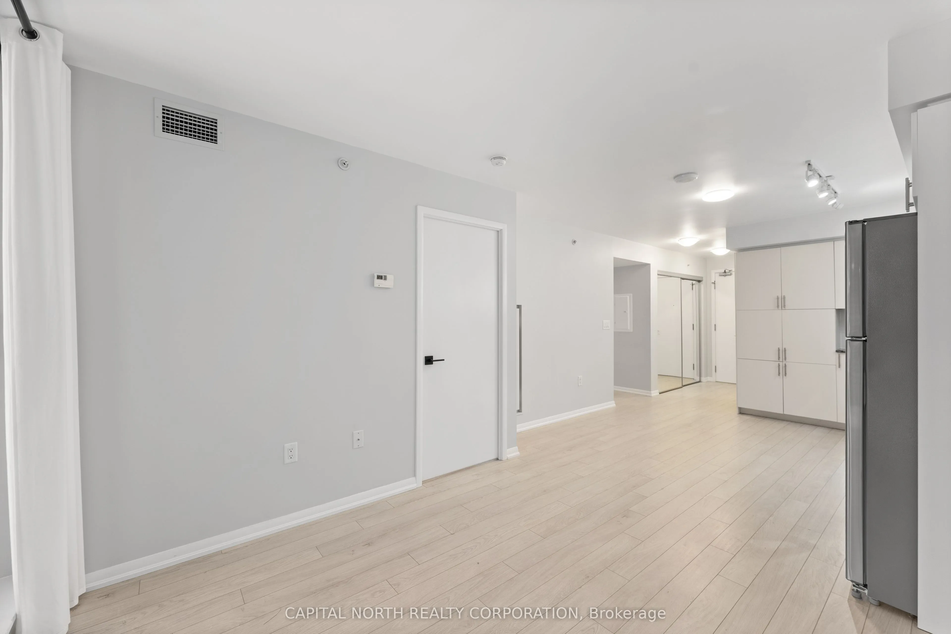 3091 Dufferin Street, #433