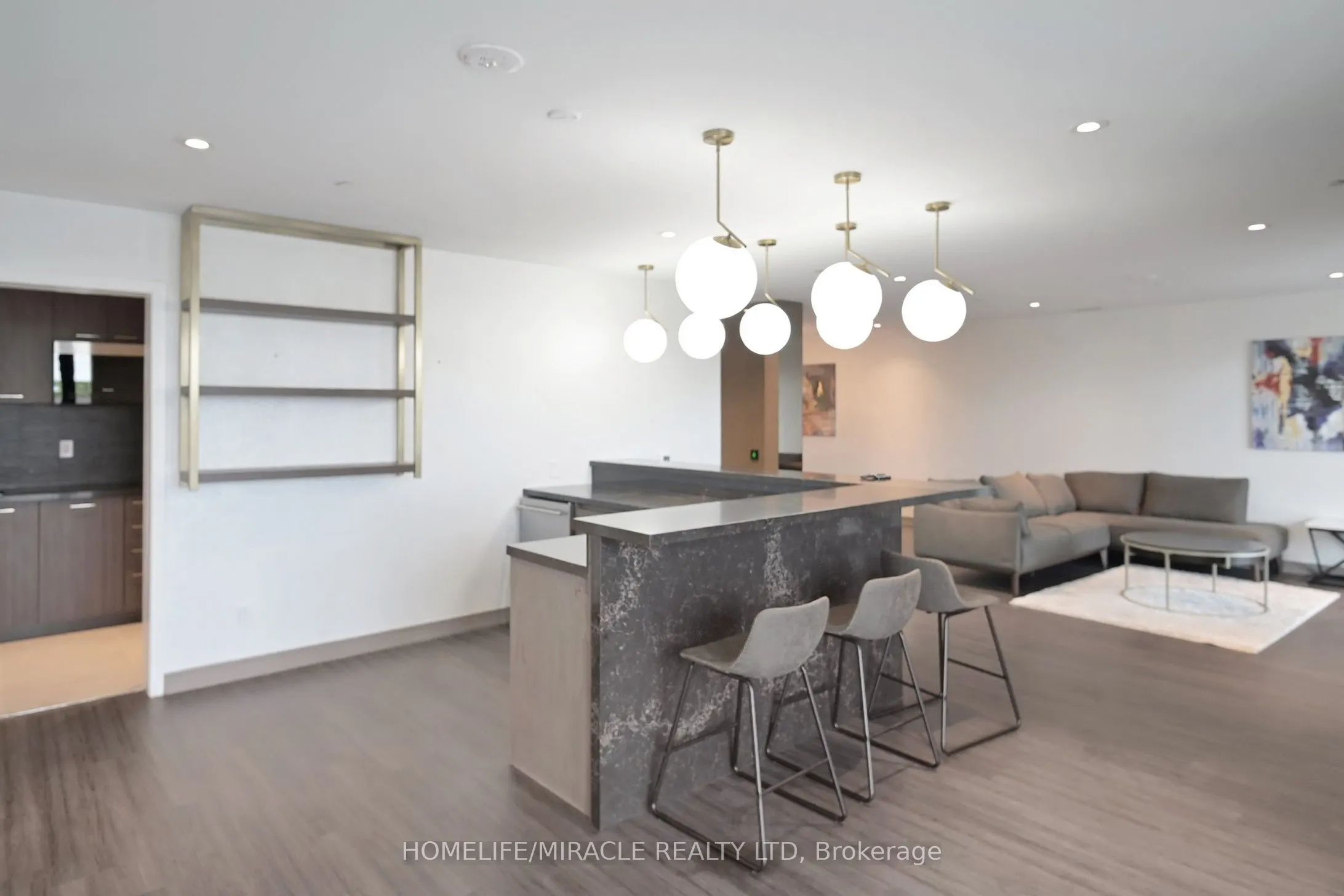 8010 Derry Road, #604