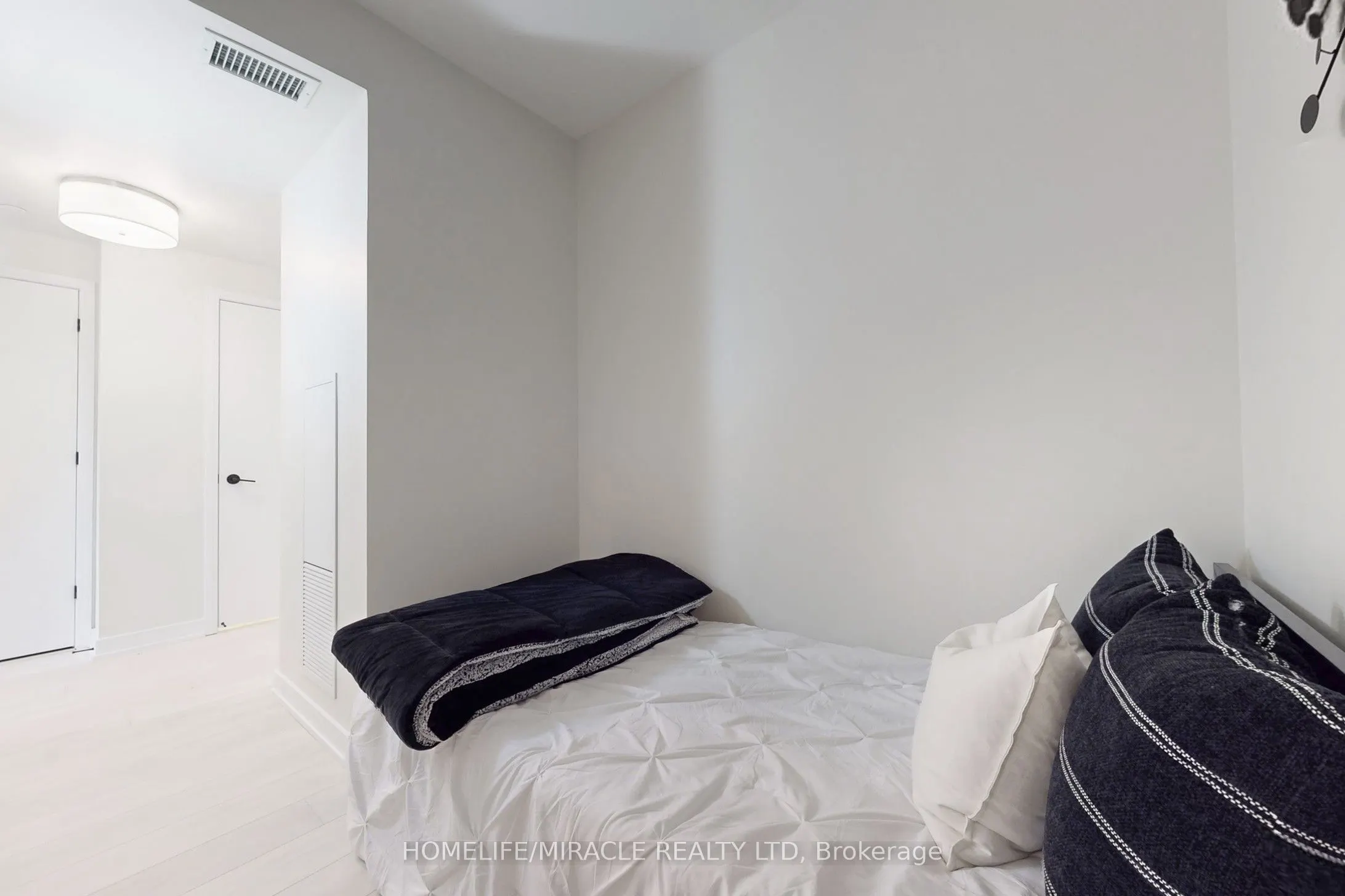 8010 Derry Road, #604