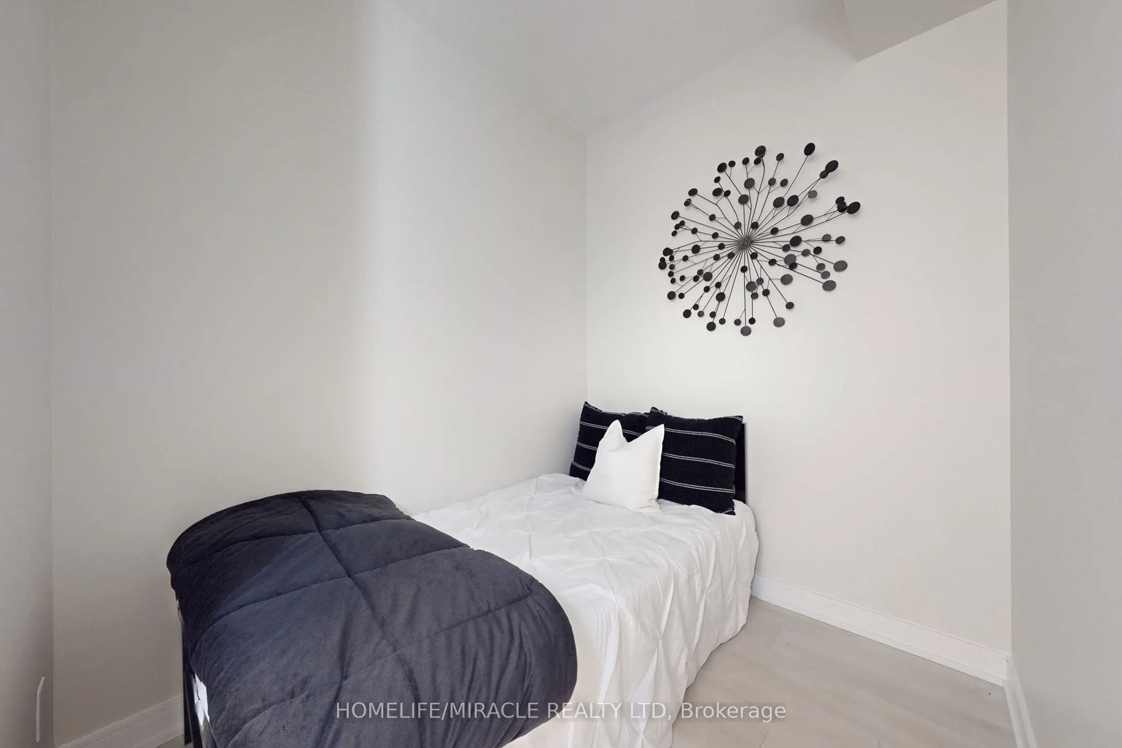 8010 Derry Road, #604