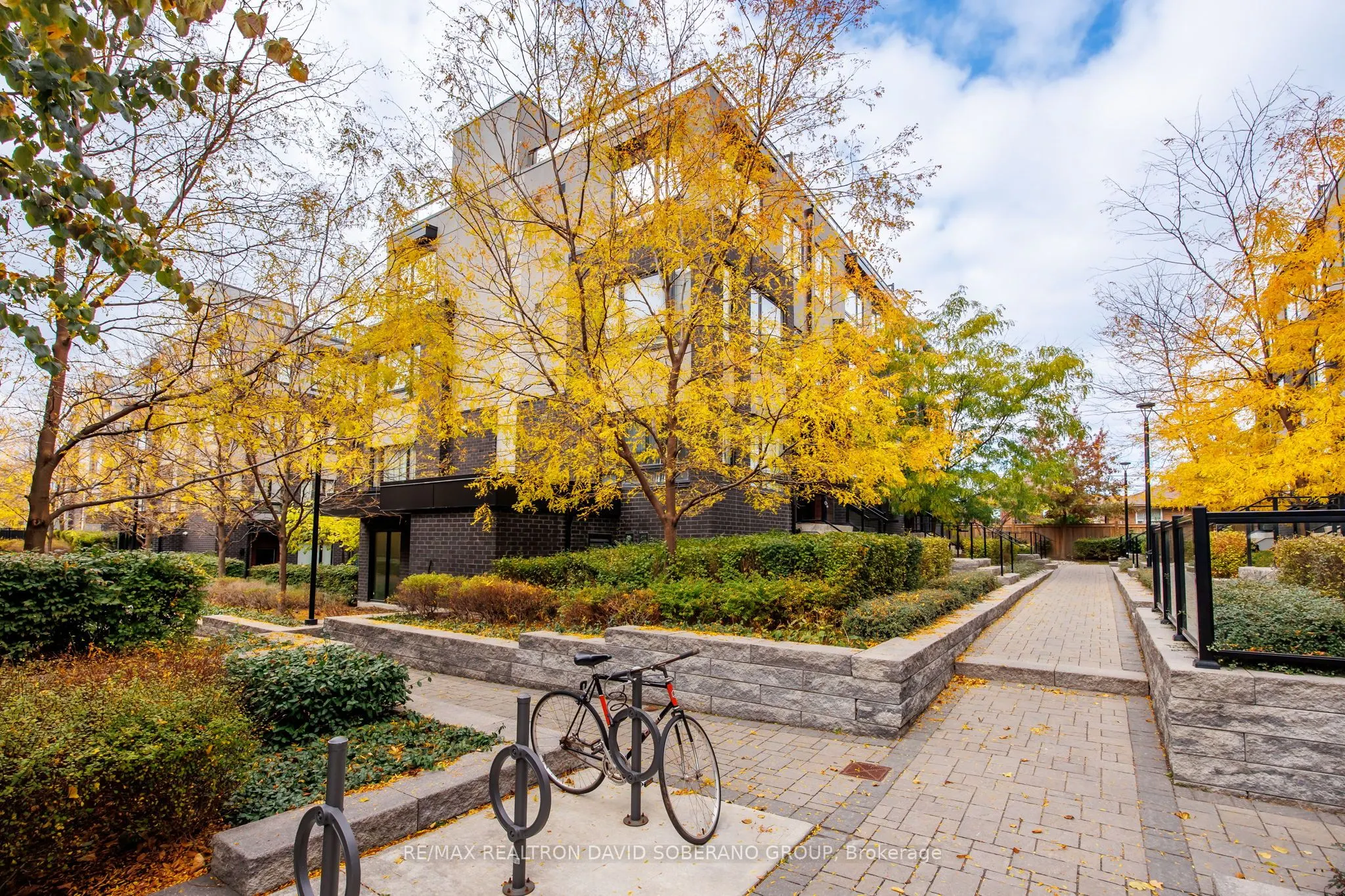 1120 Briar Hill Avenue, #202