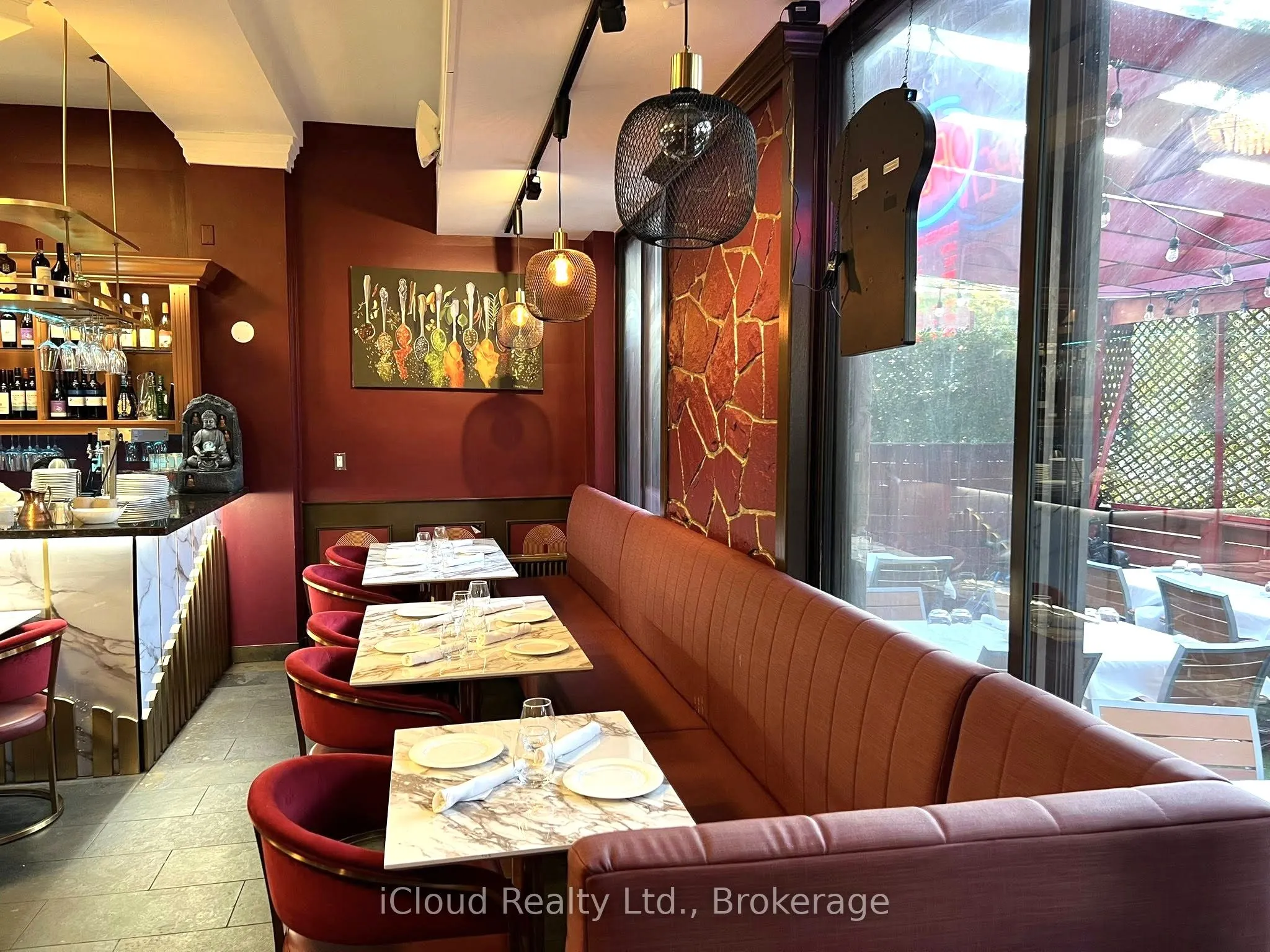 231 Lakeshore Road E