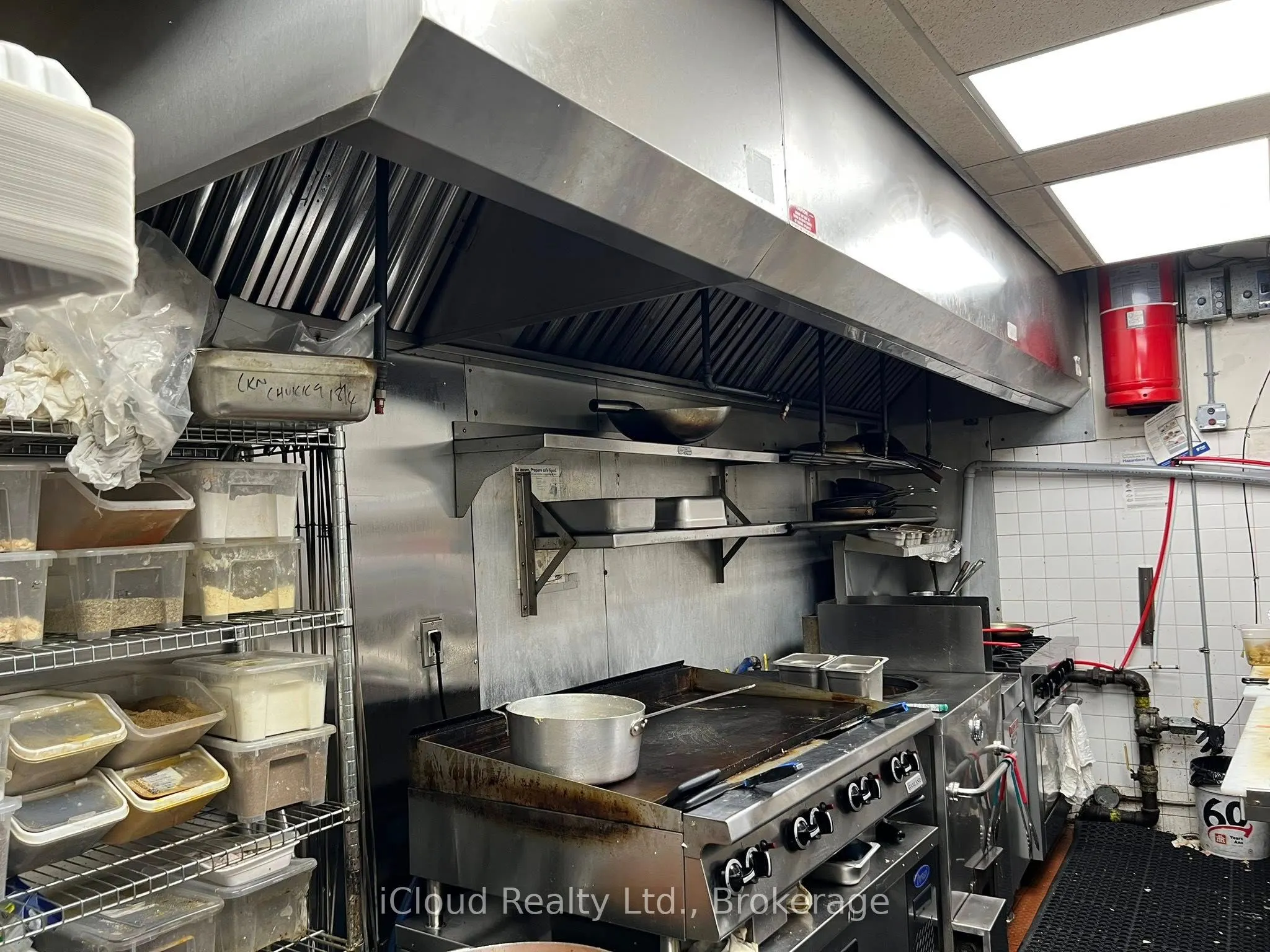 231 Lakeshore Road E