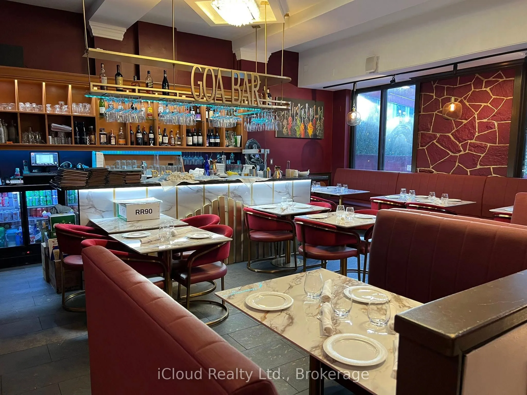 231 Lakeshore Road E