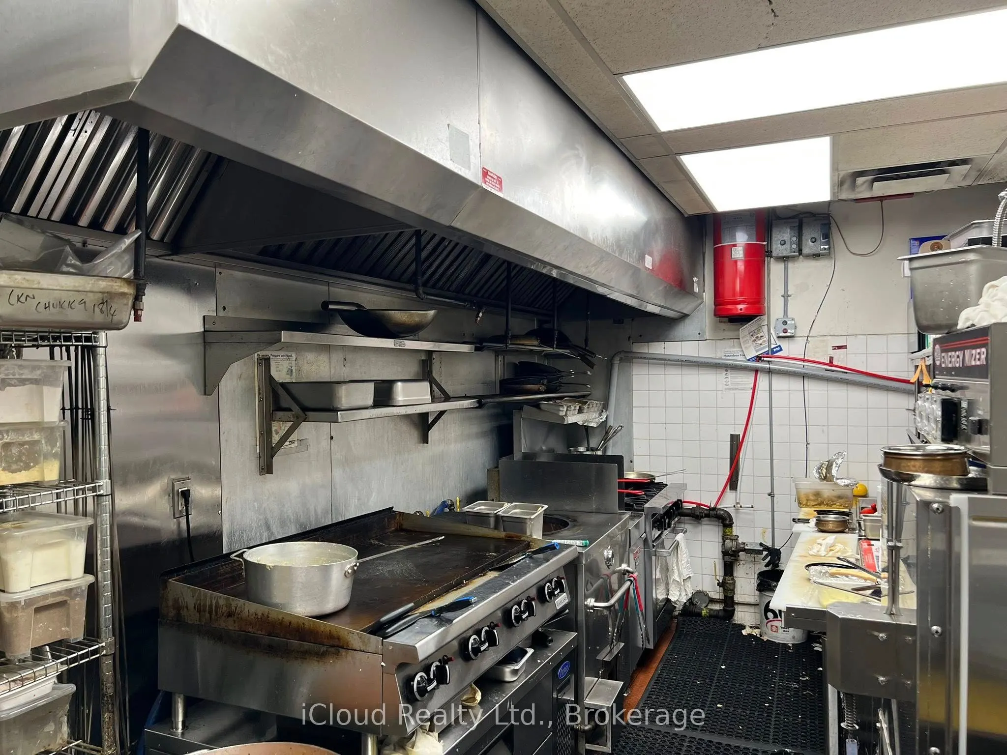 231 Lakeshore Road E