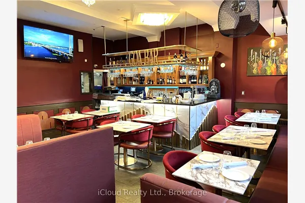 231 Lakeshore Road E