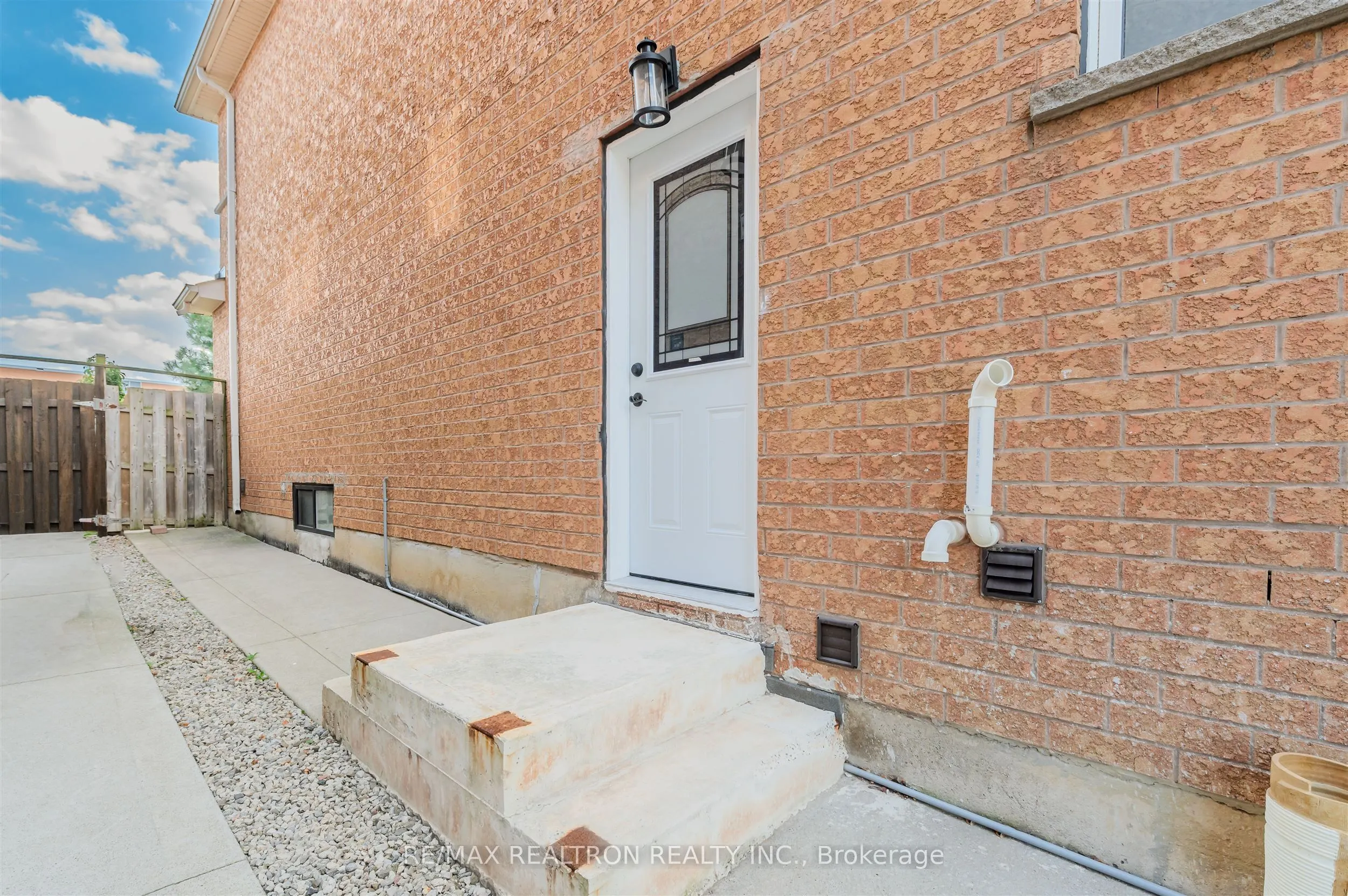 23 Sewells Lane, #Lower