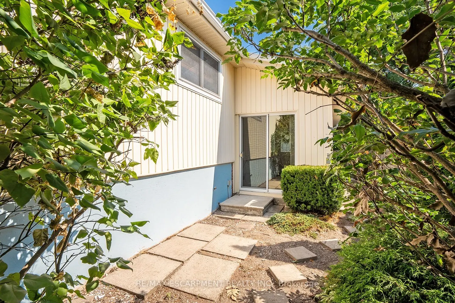 652 Ardleigh Crescent