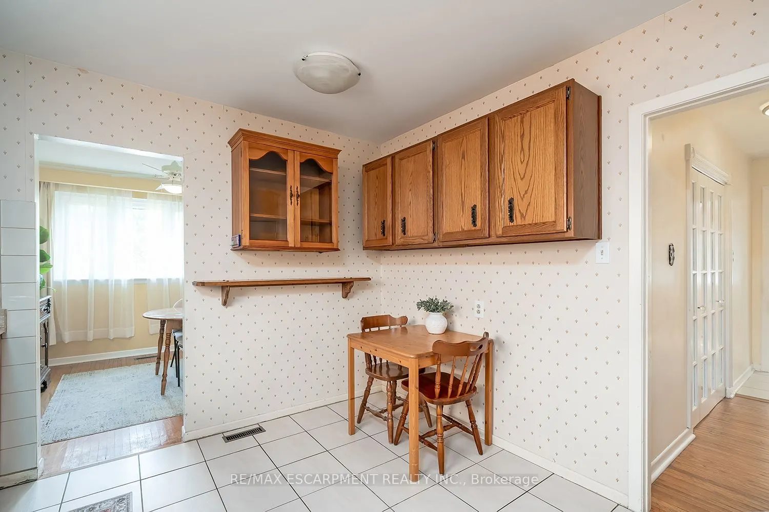 652 Ardleigh Crescent